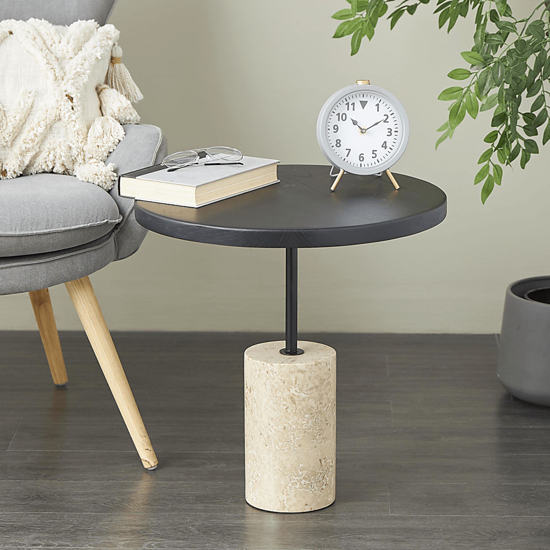 Dinne Black Accent Table - Image 2