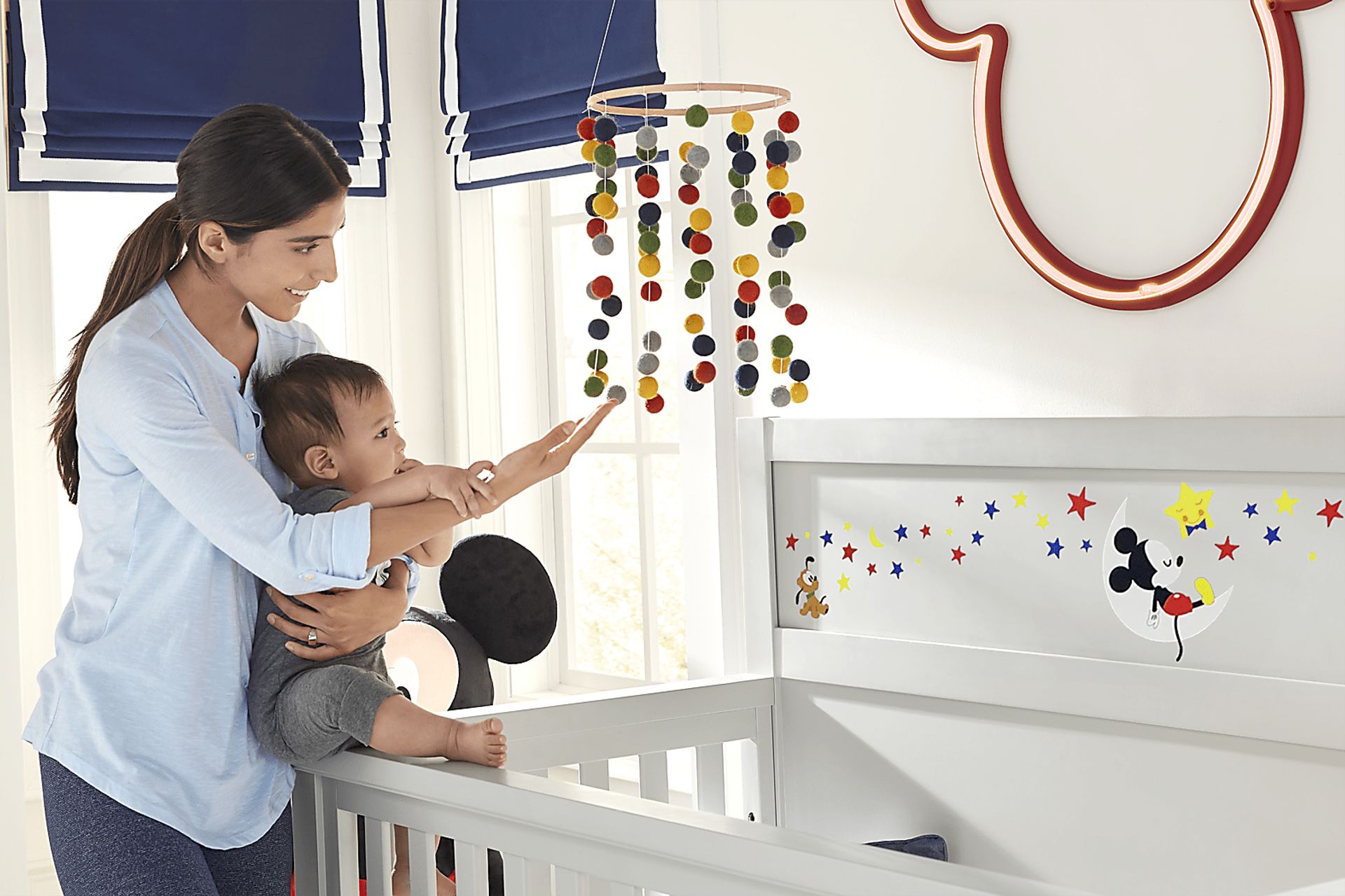 Starry Dreams with Mickey Mouse Gray Convertible Crib - Image 5