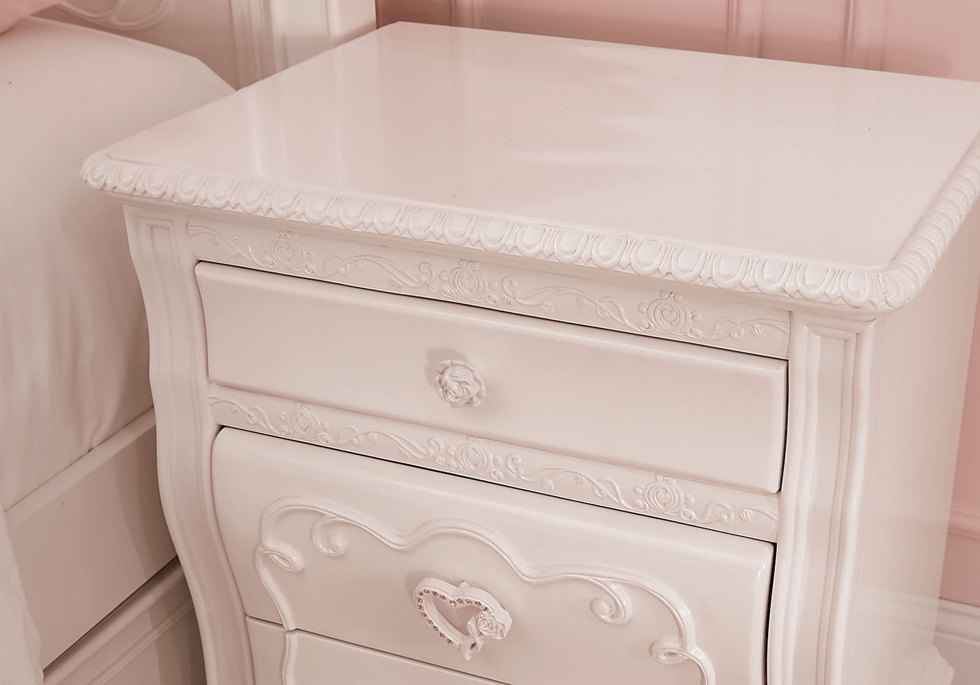 Disney Princess Dreamer White Colors White Nightstand Rooms to Go