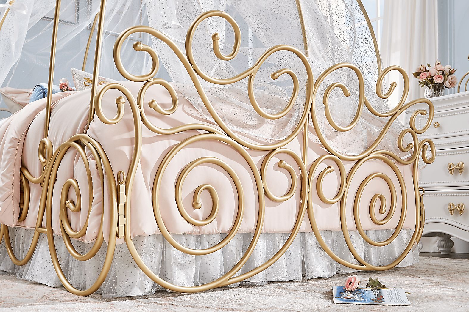 Disney Princess Royal Gold Full Carriage Bed with White Canopy and Bed Skirt - Thumbnail 5