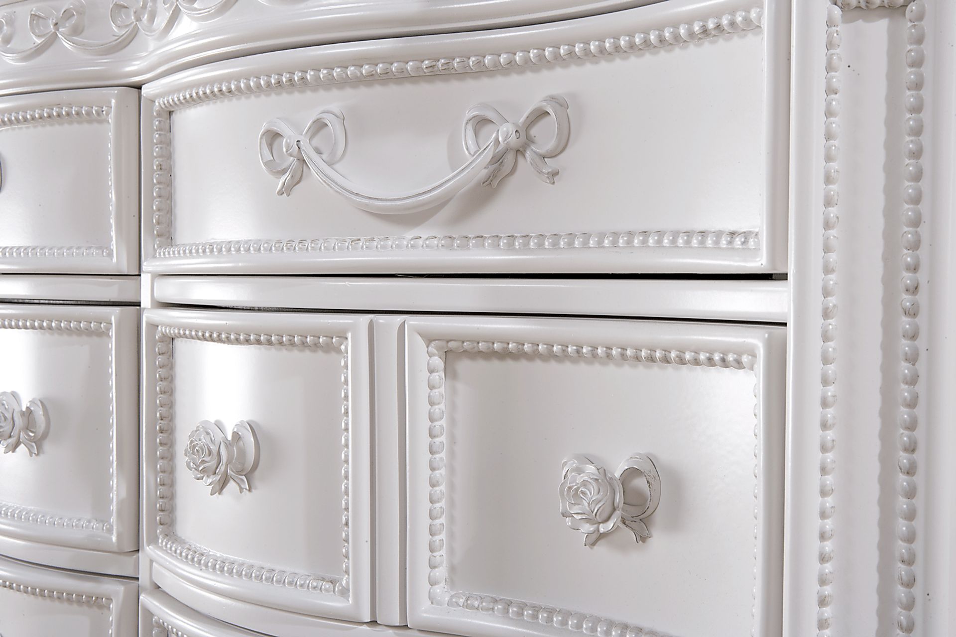 Disney Princess Fairytale White 6 Drawer Dresser - Image 4