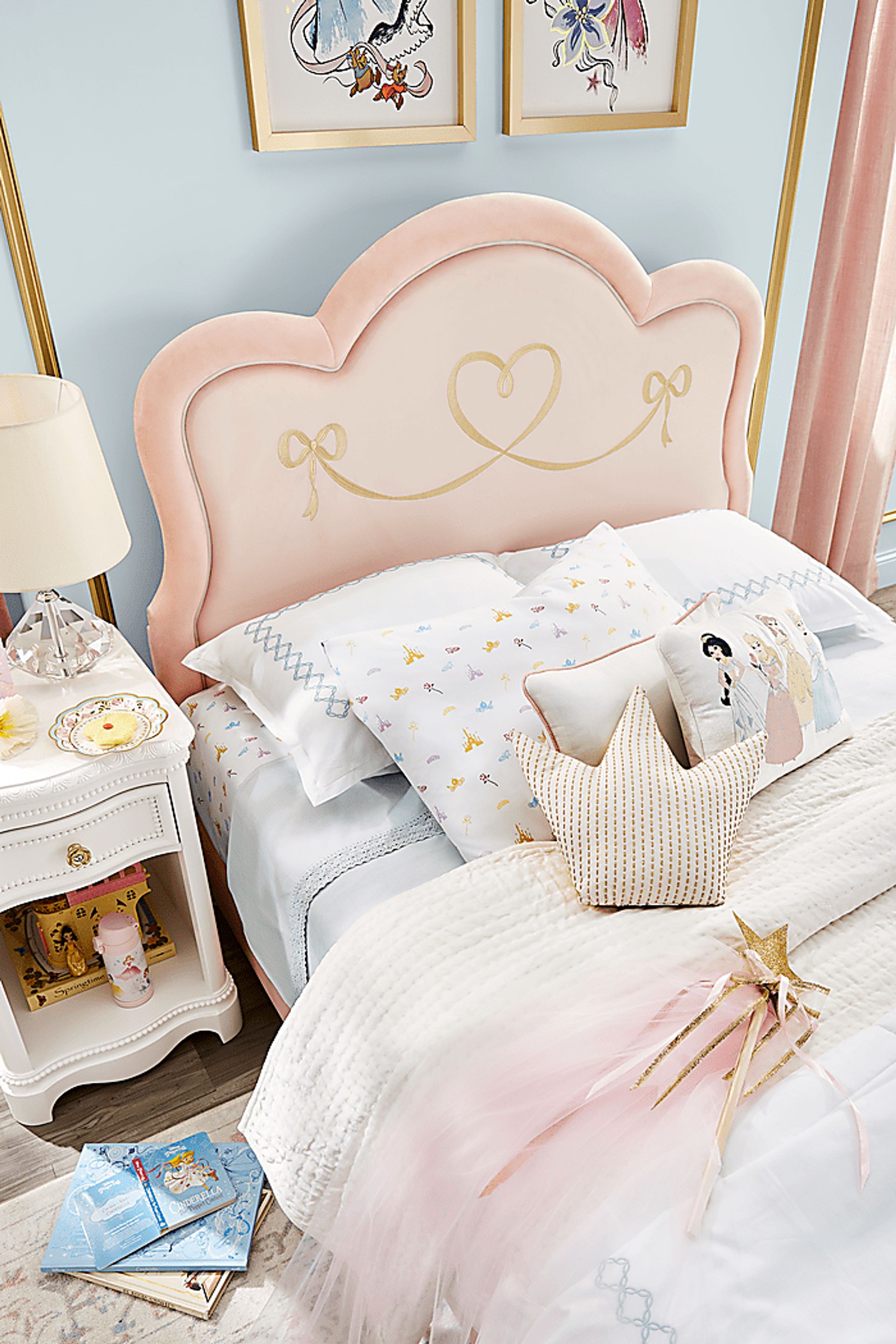 Disney Princess Pink Full Upholstered Bed - Image 4