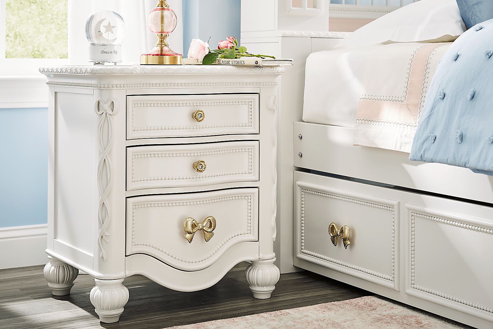 Disney Princess Sparkle White 3 Drawer Nightstand - Thumbnail 3