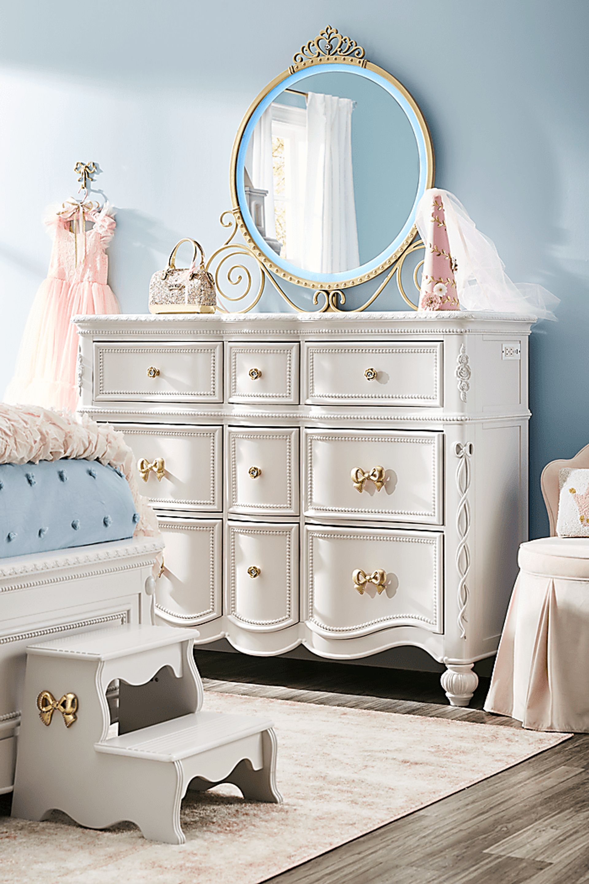 Disney Princess Sparkle White 9 Drawer Dresser - Image 3