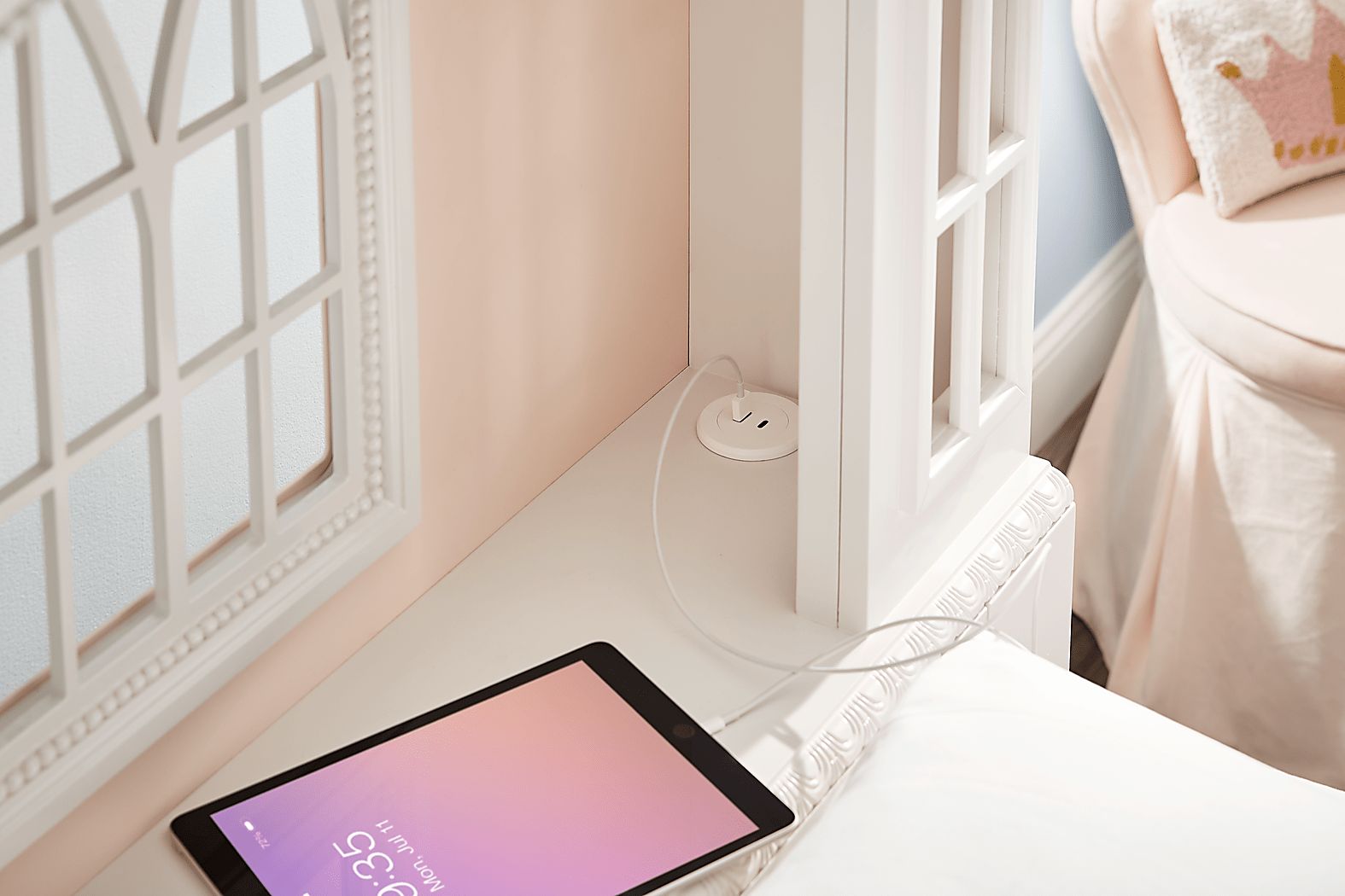 Disney Princess Sparkle White Full Castle Storage Bed - Thumbnail 5