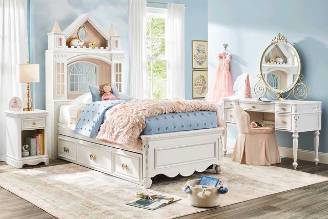 Disney Princess Sparkle White Twin Castle Bedroom - Thumbnail - Image 3