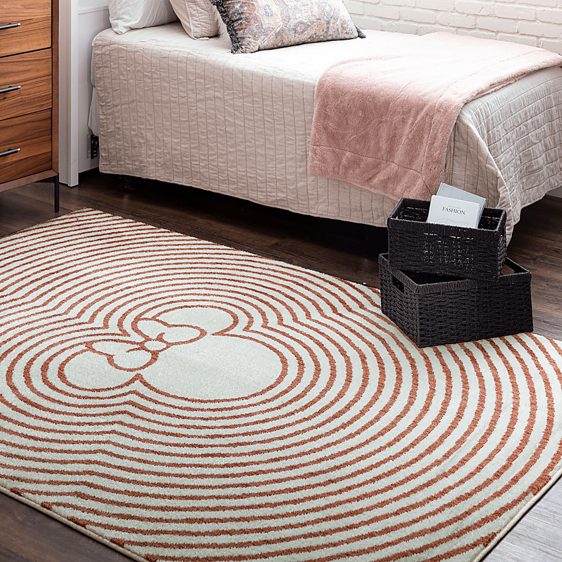 Disney's Minnie Echo Pink 5' x 7' Rug - Image 9
