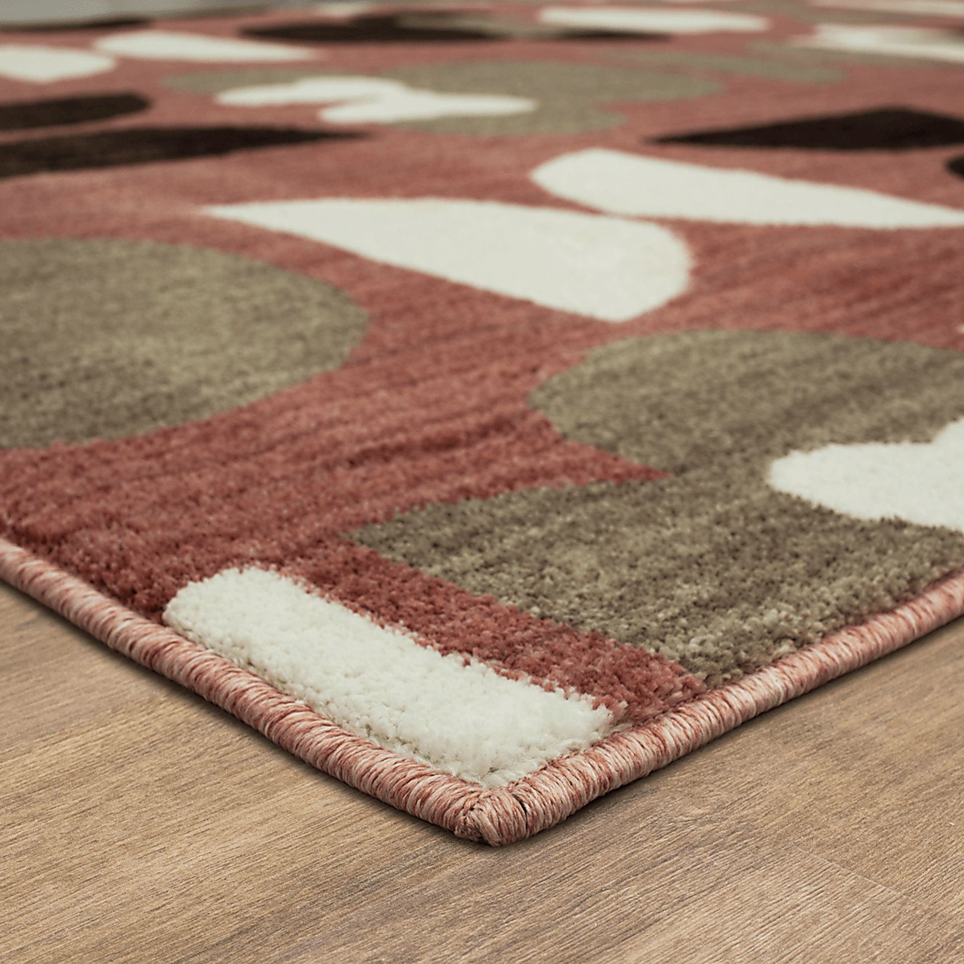 Disney's Minnie Mid-Mod Pink 8' x 10' Rug - Image 3