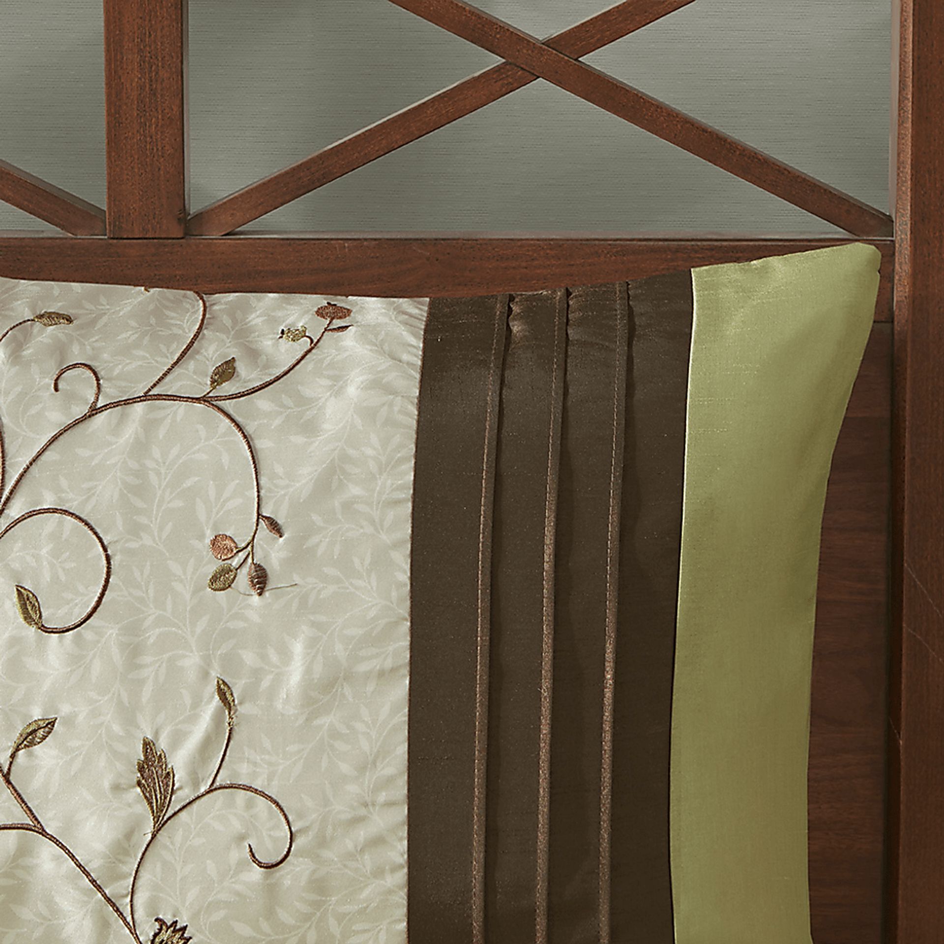 Dodt Green Brown 7 Pc King Comforter Set - Image 6