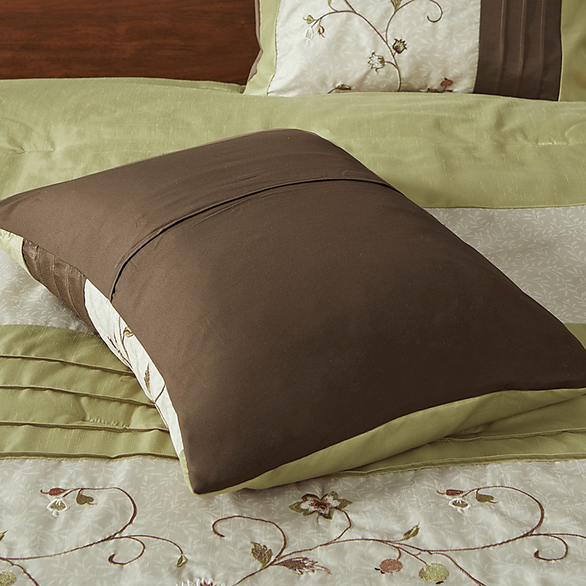 Dodt Green Brown 7 Pc King Comforter Set - Image 7