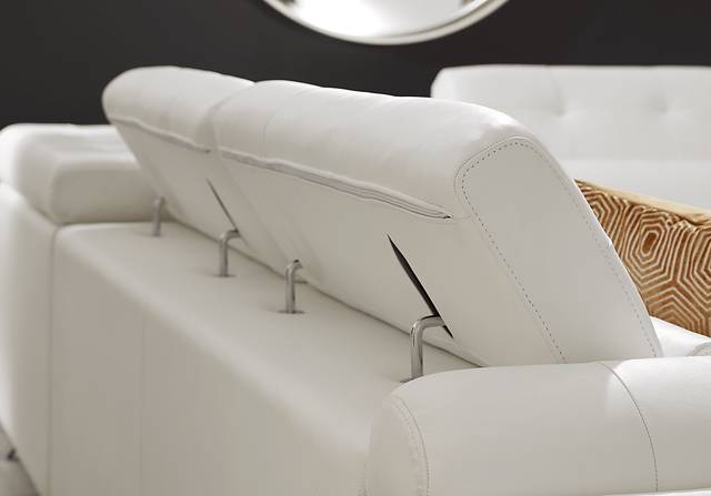 Dolcedo White 2 Pc Leather Sectional - Thumbnail - Image 4