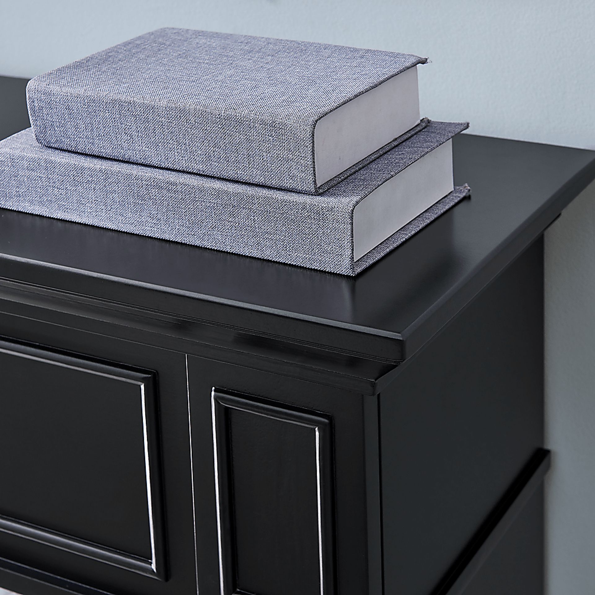 Doliver III Black 45 in. Console With Smart Electric Fireplace - Image 2