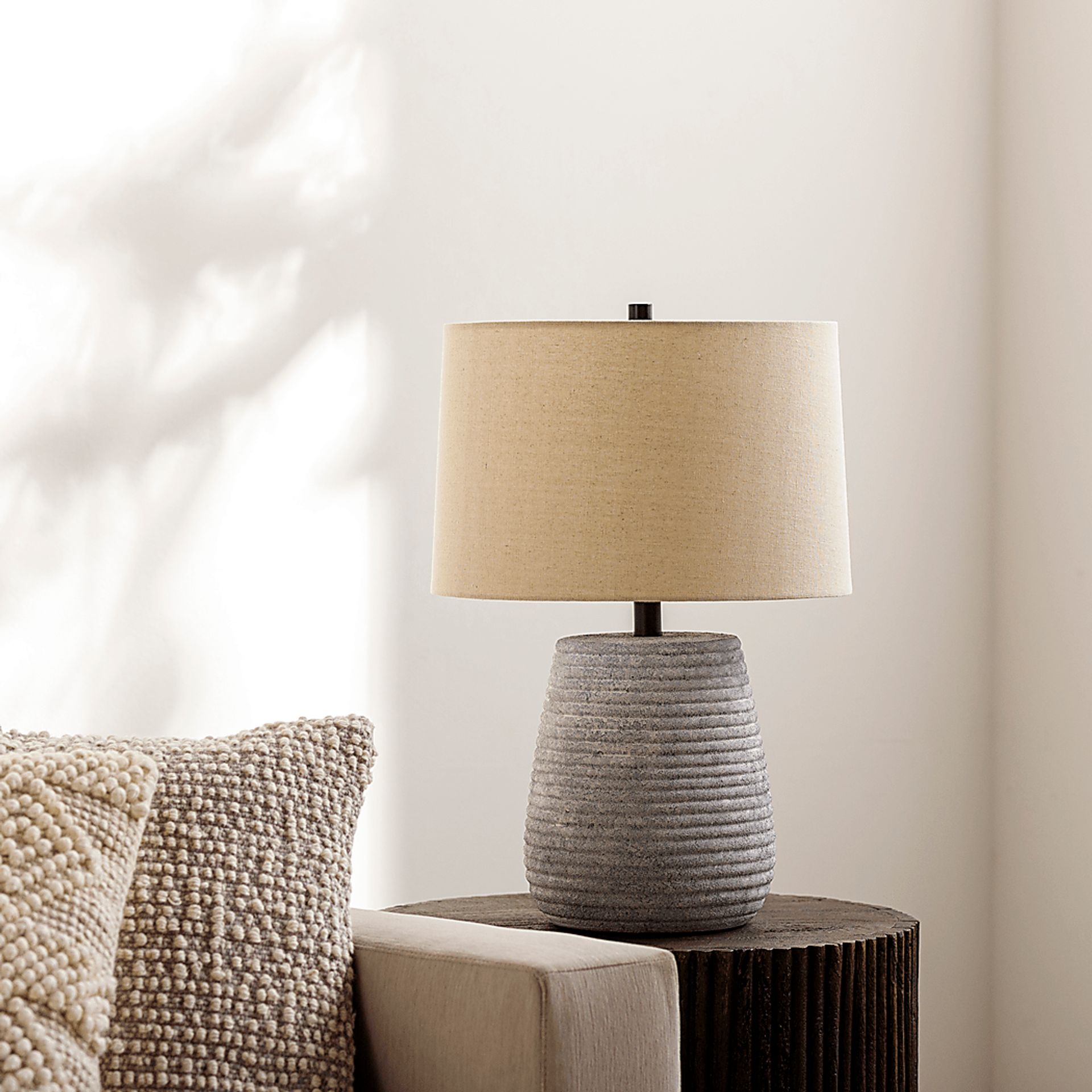 Dosina Farm White Lamp - Image 3