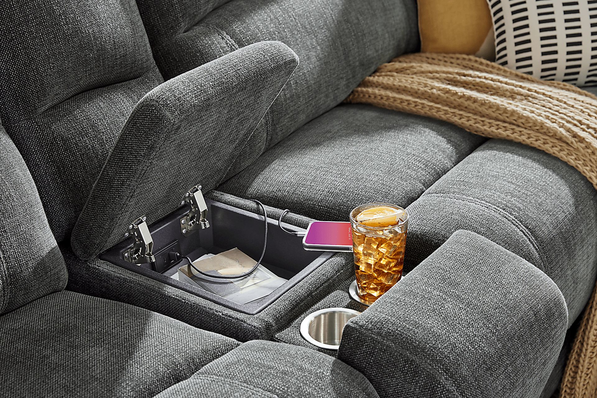 Douglas Park Charcoal 7 Pc Dual Power Reclining Sectional - Image 5