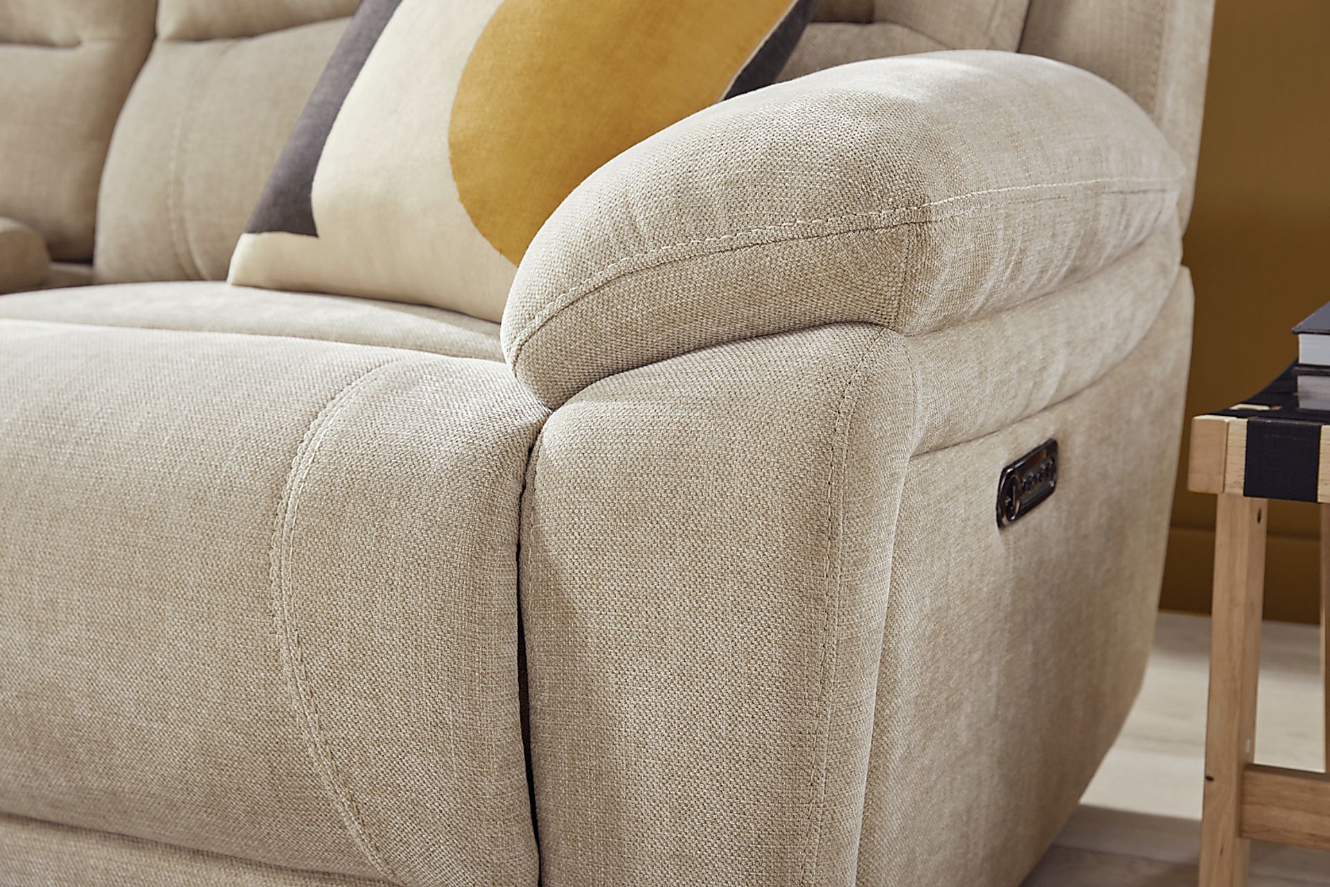 Douglas Park Sand 7 Pc Dual Power Reclining Sectional - Image 5