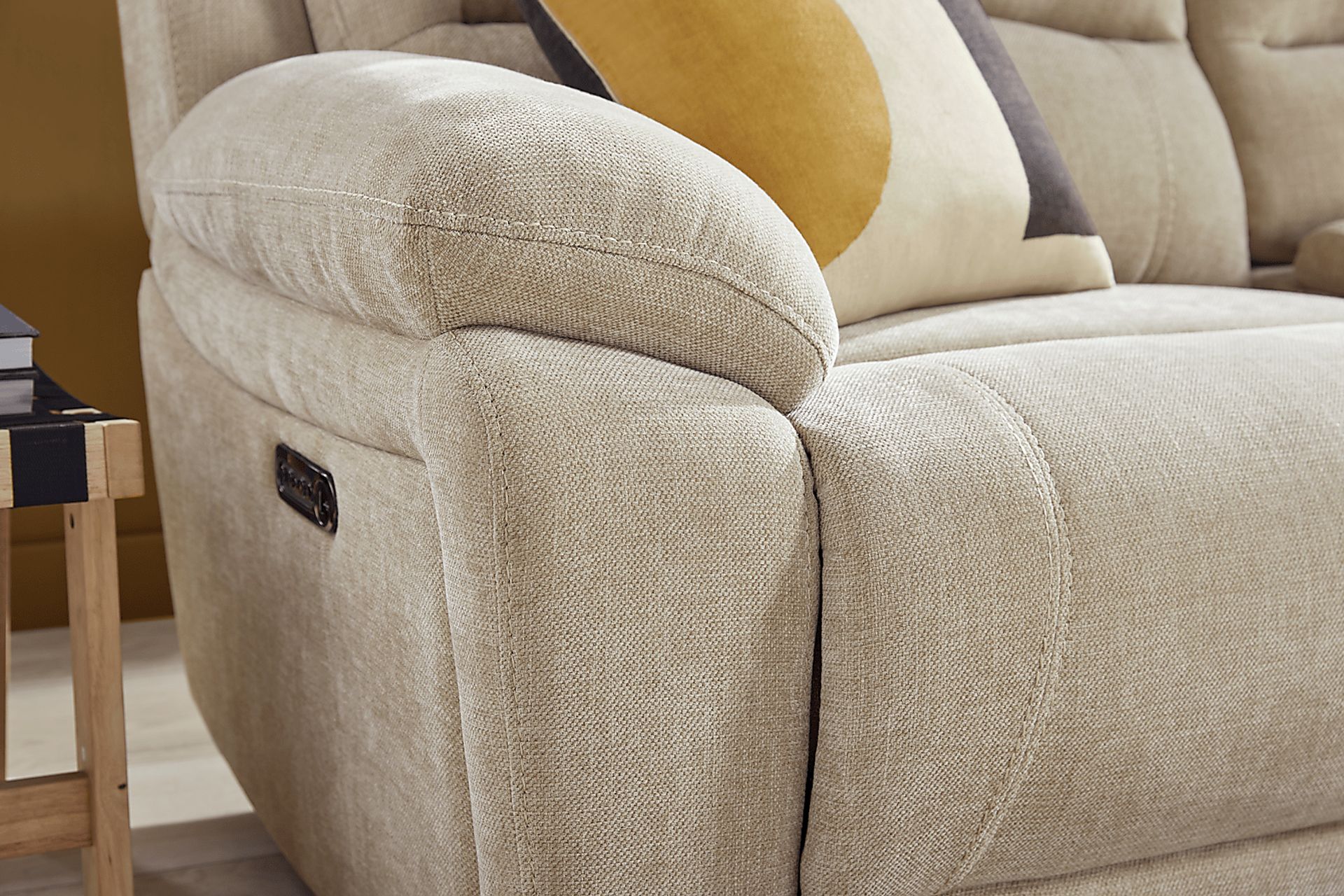 Douglas Park Sand 7 Pc Dual Power Reclining Sectional - Image 5