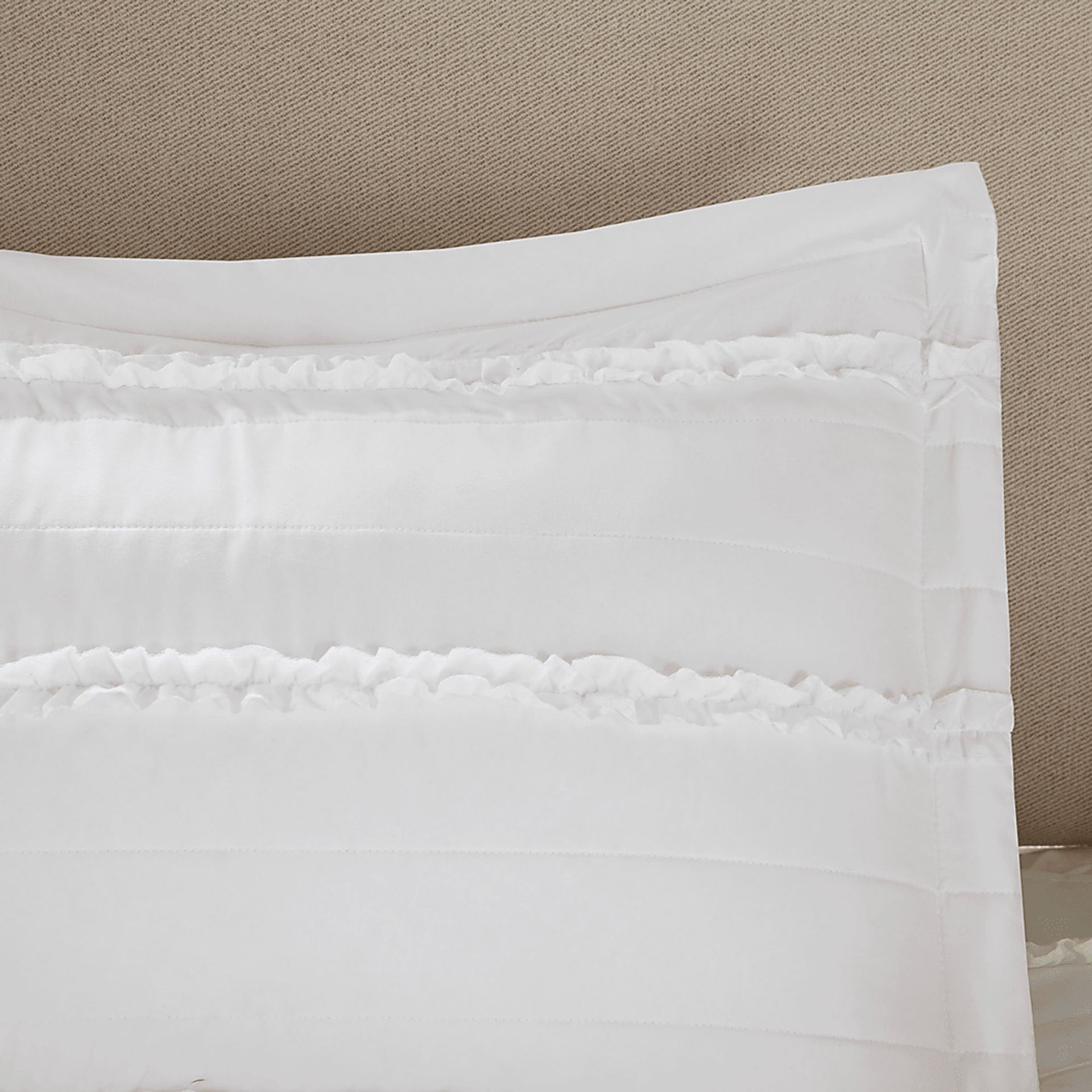 Dracaena White 4 Pc Full/Queen Quilt Set - Image 9