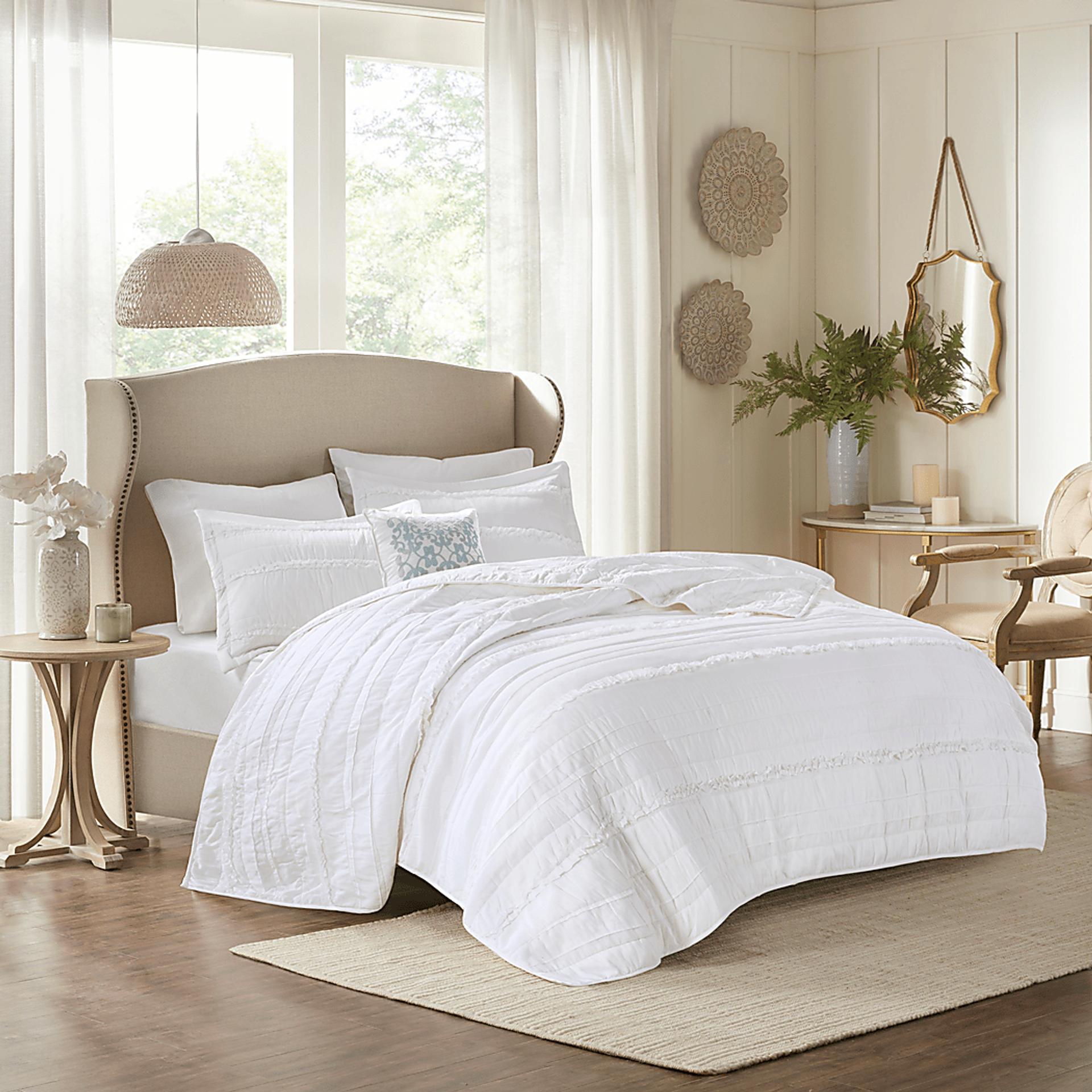 Dracaena White 4 Pc King/California King Quilt Set