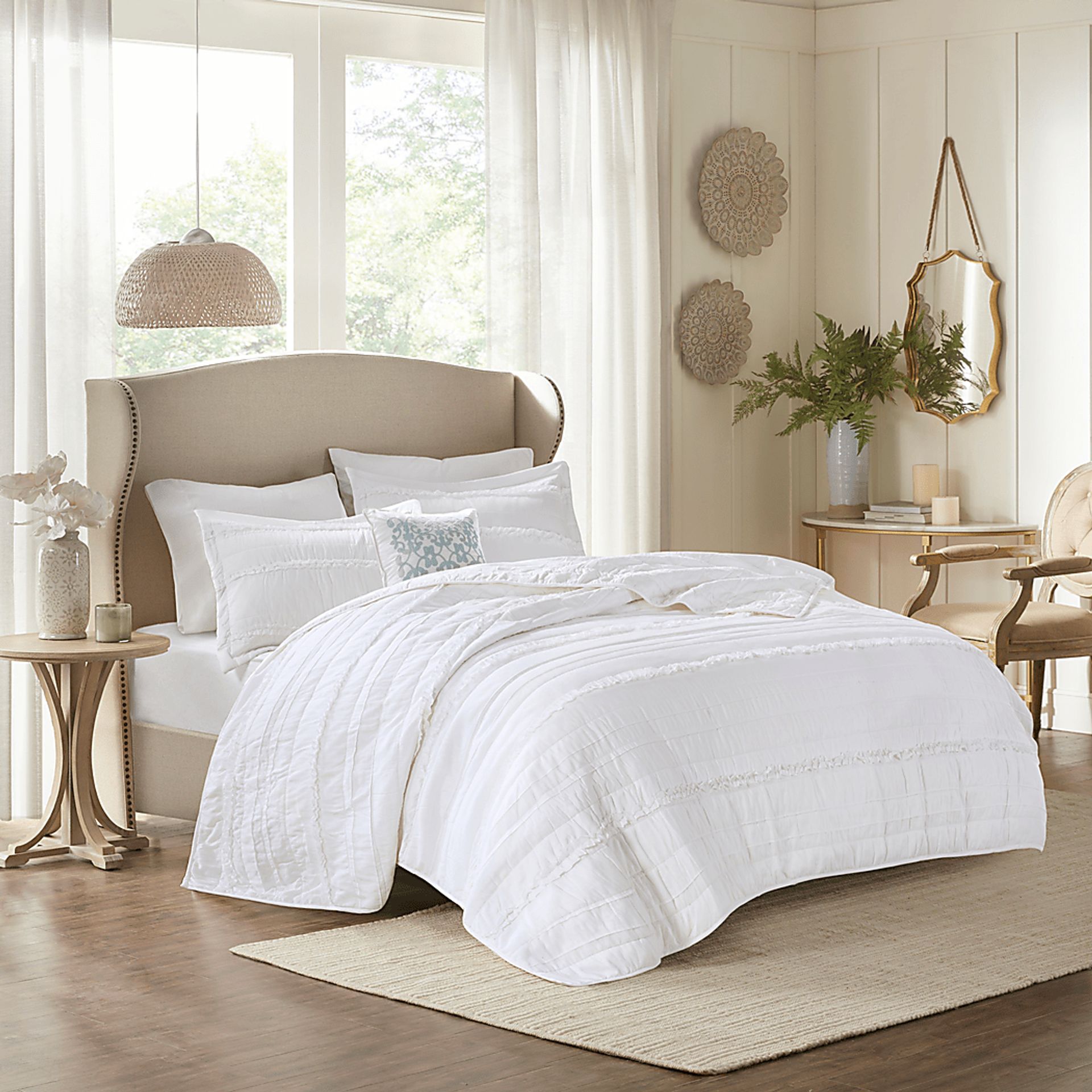 Dracaena White 4 Pc King/California King Quilt Set - Image 1