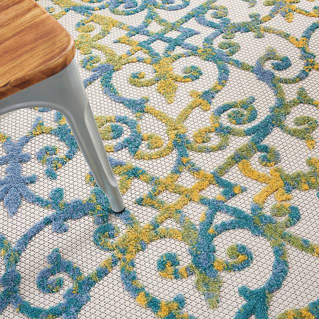 Drayce Ivory/Blue 5'3 x 7'5 Indoor/Outdoor Rug - Thumbnail - Image 5