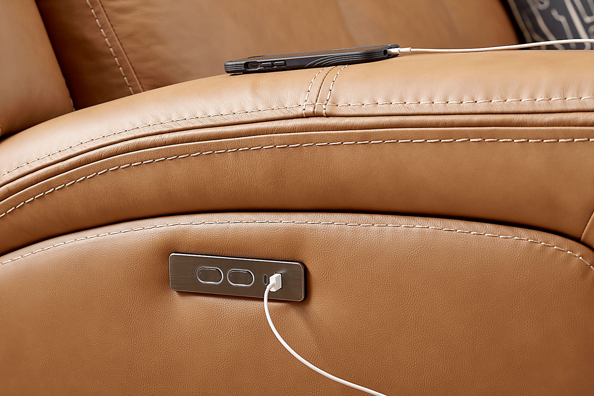 Davidson Caramel Leather Dual Power Reclining Console Loveseat - Image 9