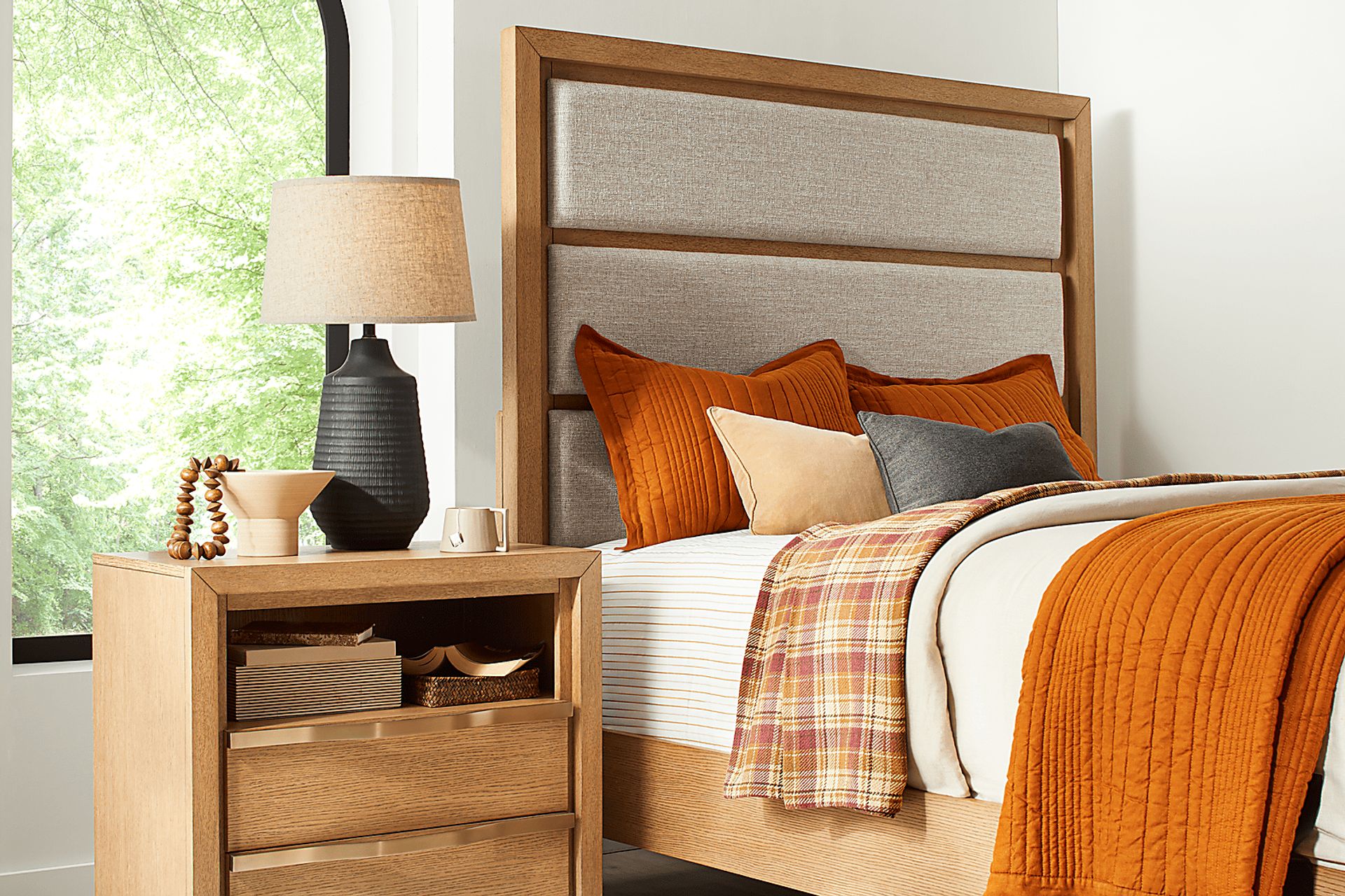 Alpine Lake Light Oak 7 Pc Queen Upholstered Bedroom - Image 3