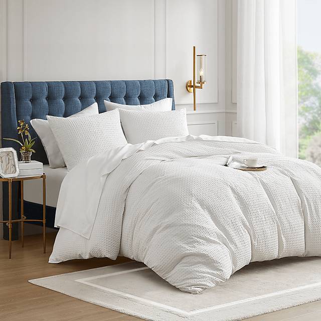 Drysdalea White Full/Queen 3 Pc Duvet Set - Thumbnail - Image 4