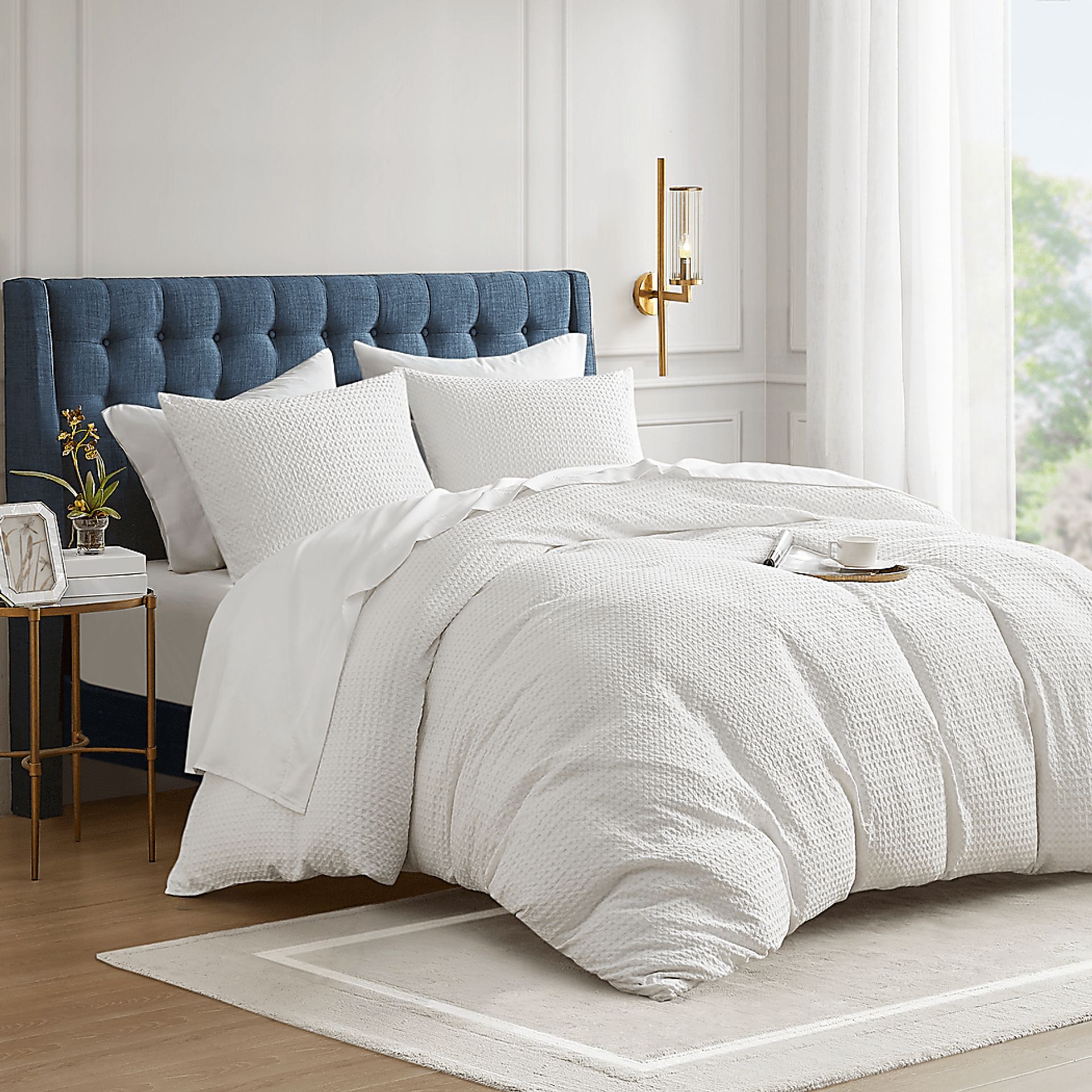 Drysdalea White Full/Queen 3 Pc Duvet Set - Image 4