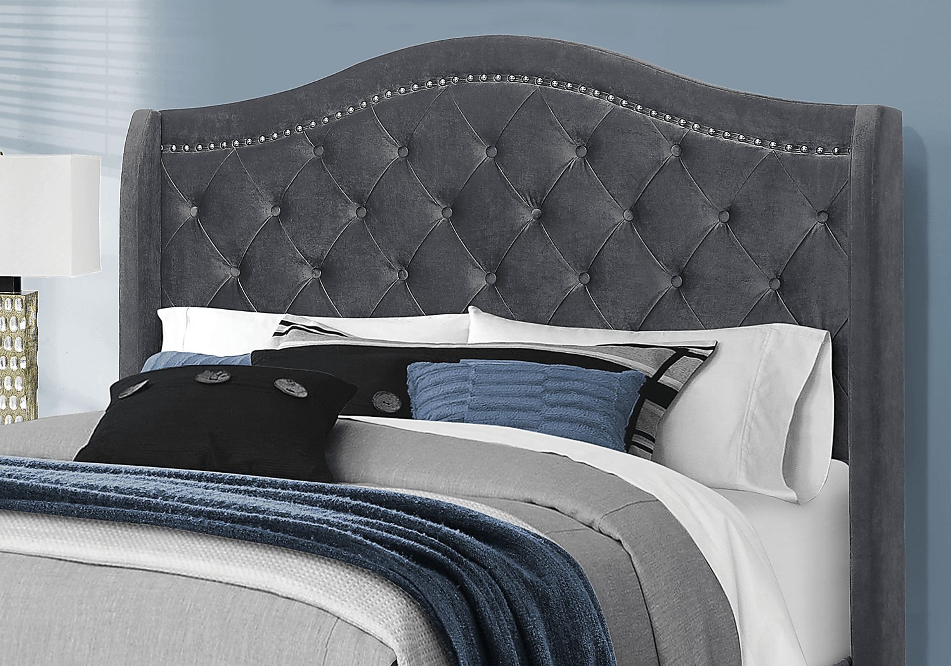 Dunalie Gray Queen Bed - Image 4