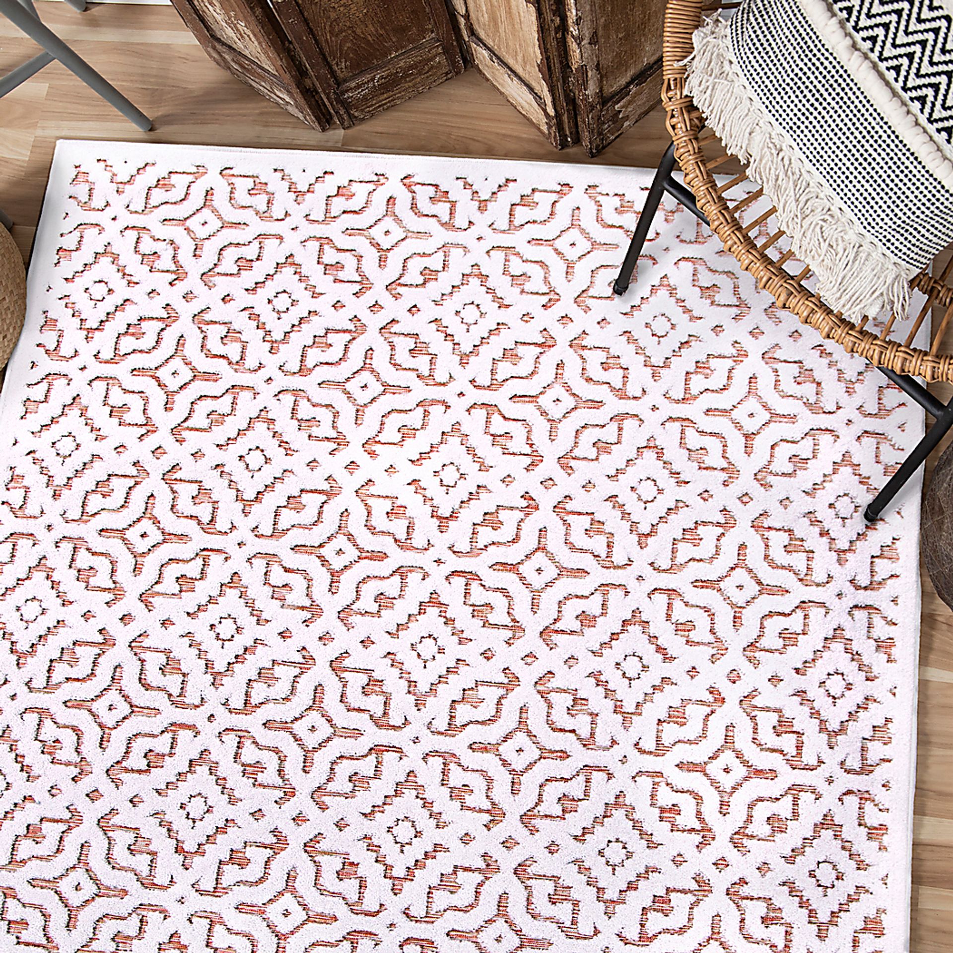 Dunnugan White/Red 5'2 x 7'6 Rug - Image 9