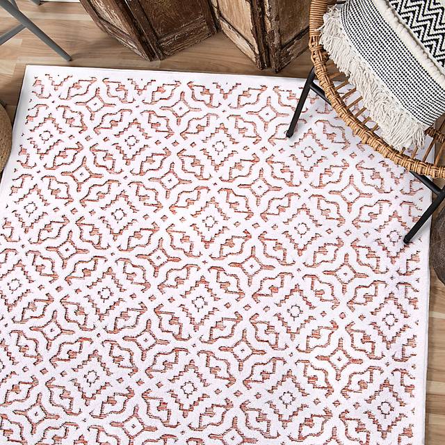 Dunnugan White/Red 7'9 x 10'10 Rug - Thumbnail - Image 9