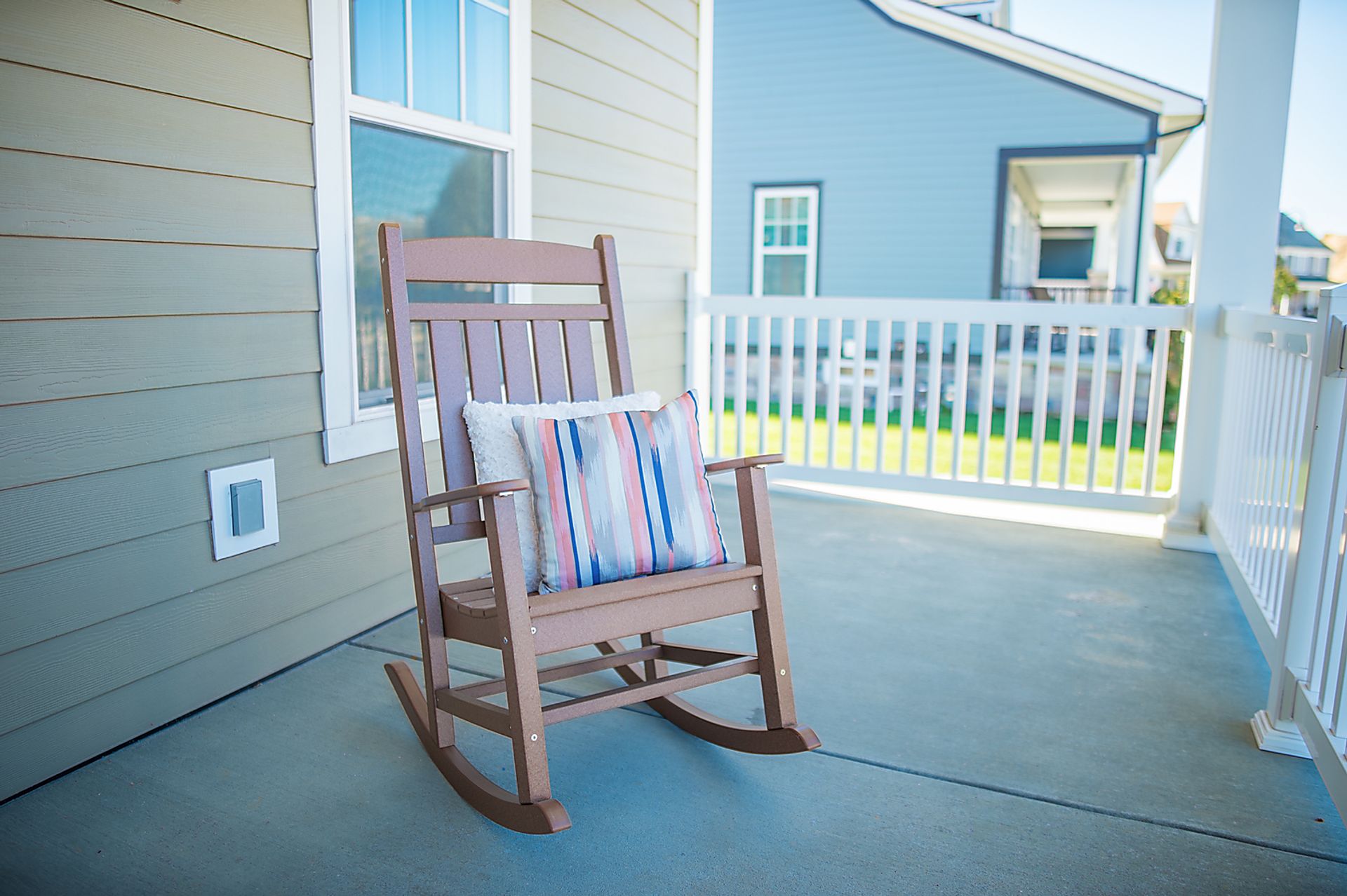 Edgarton Traditional Brown Outdoor Rocker - Image 9