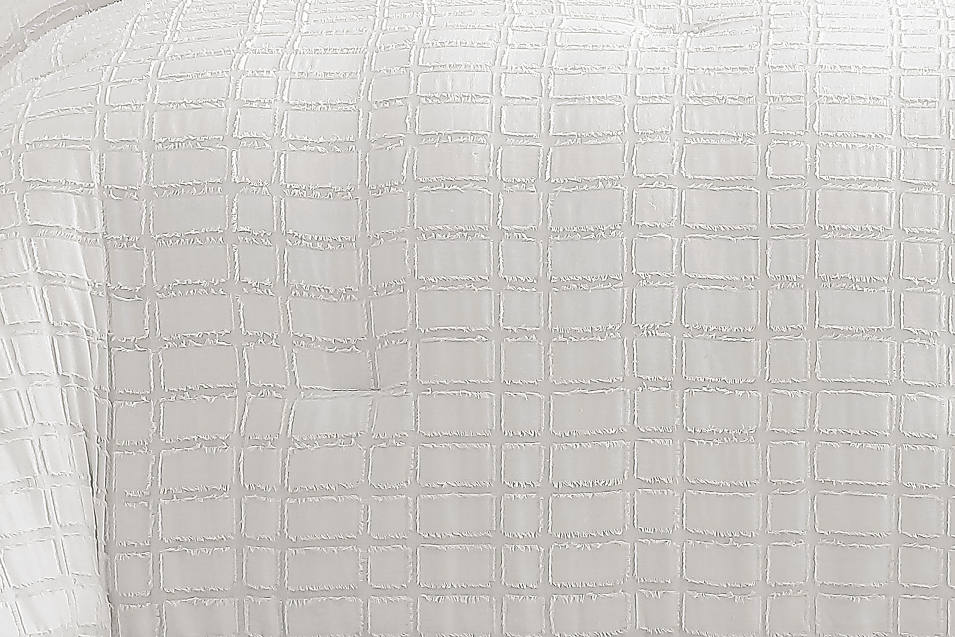 Edgenly White 6 Pc Queen Comforter Set - Image 4