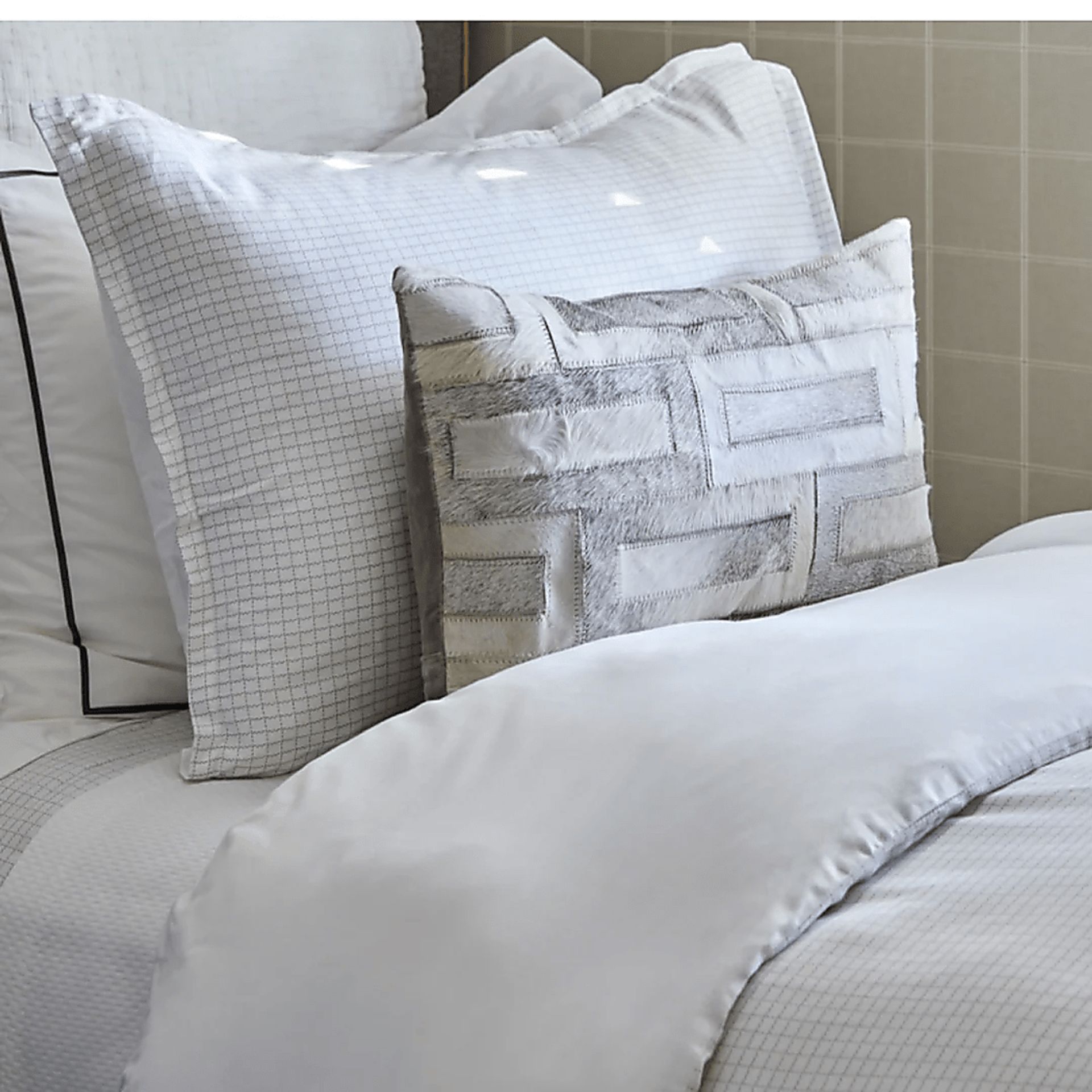 Edion Black 4 Pc Queen Duvet Set - Image 2