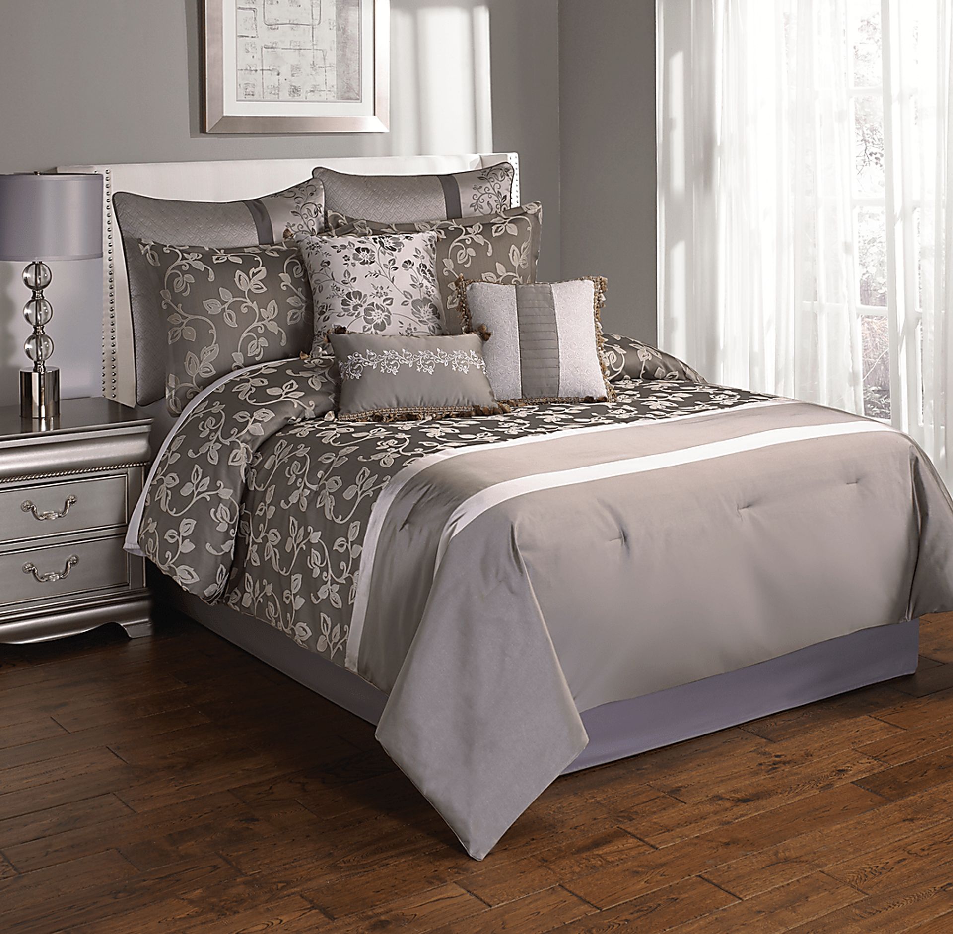 Ediva Platinum 10 Pc Queen Comforter Set - Image 1
