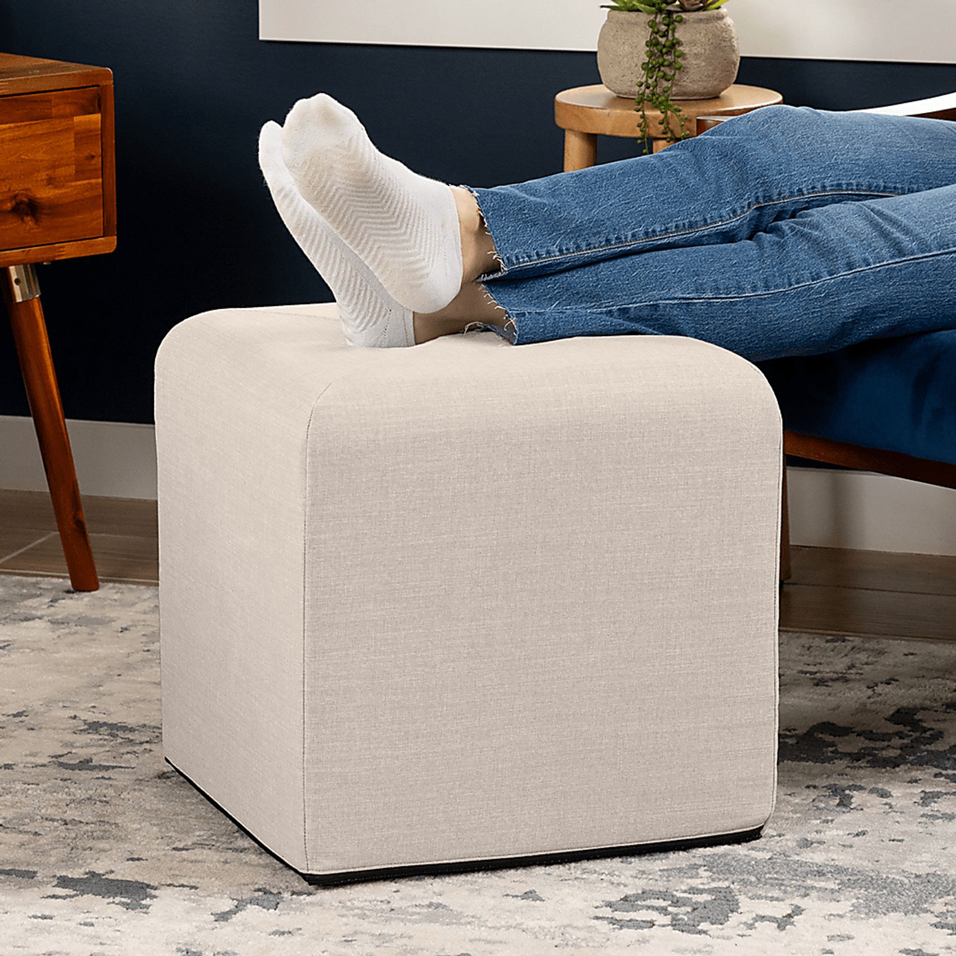 Edunci Gray Ottoman - Image 2