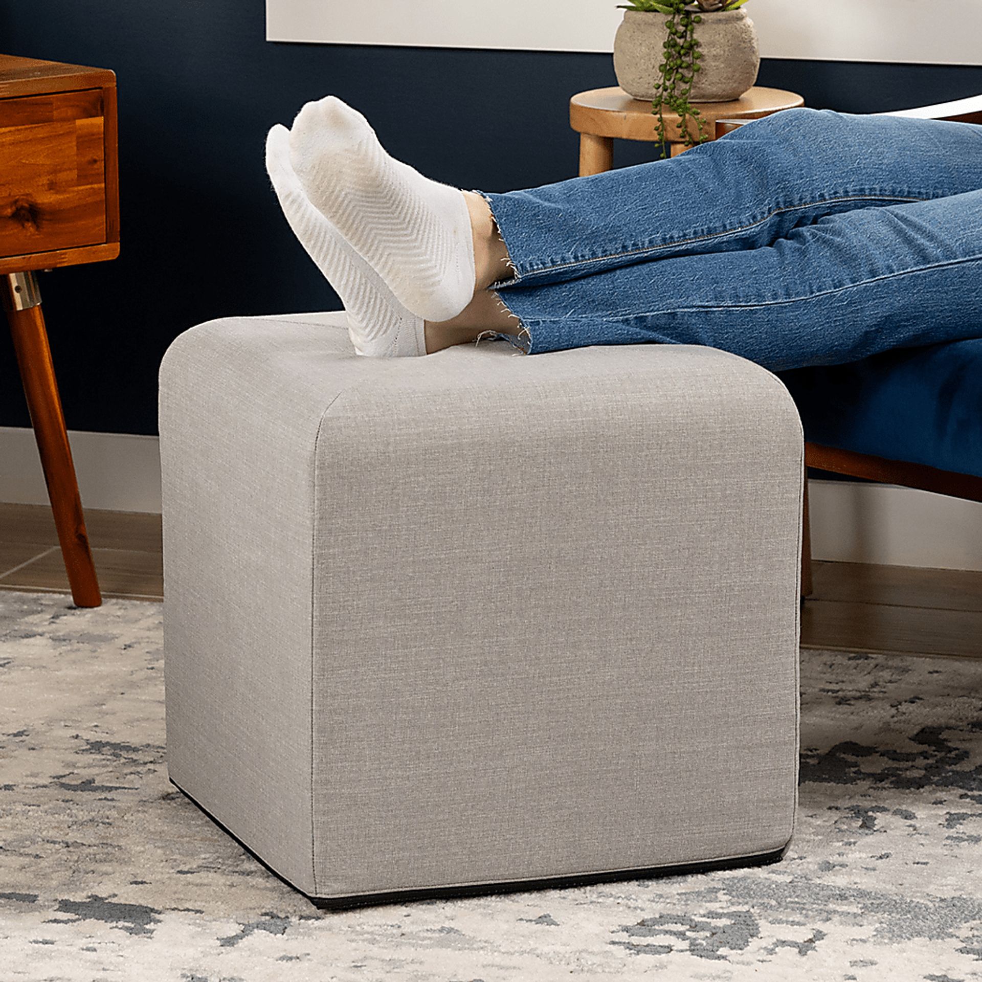 Edunci Gray Ottoman - Image 2