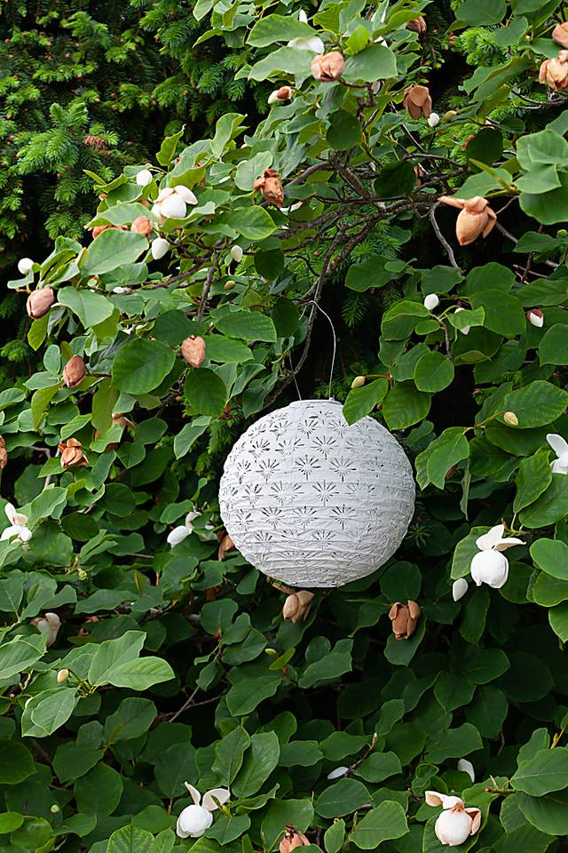 Eger Club Outdoor White Solar Lantern - Thumbnail - Image 8