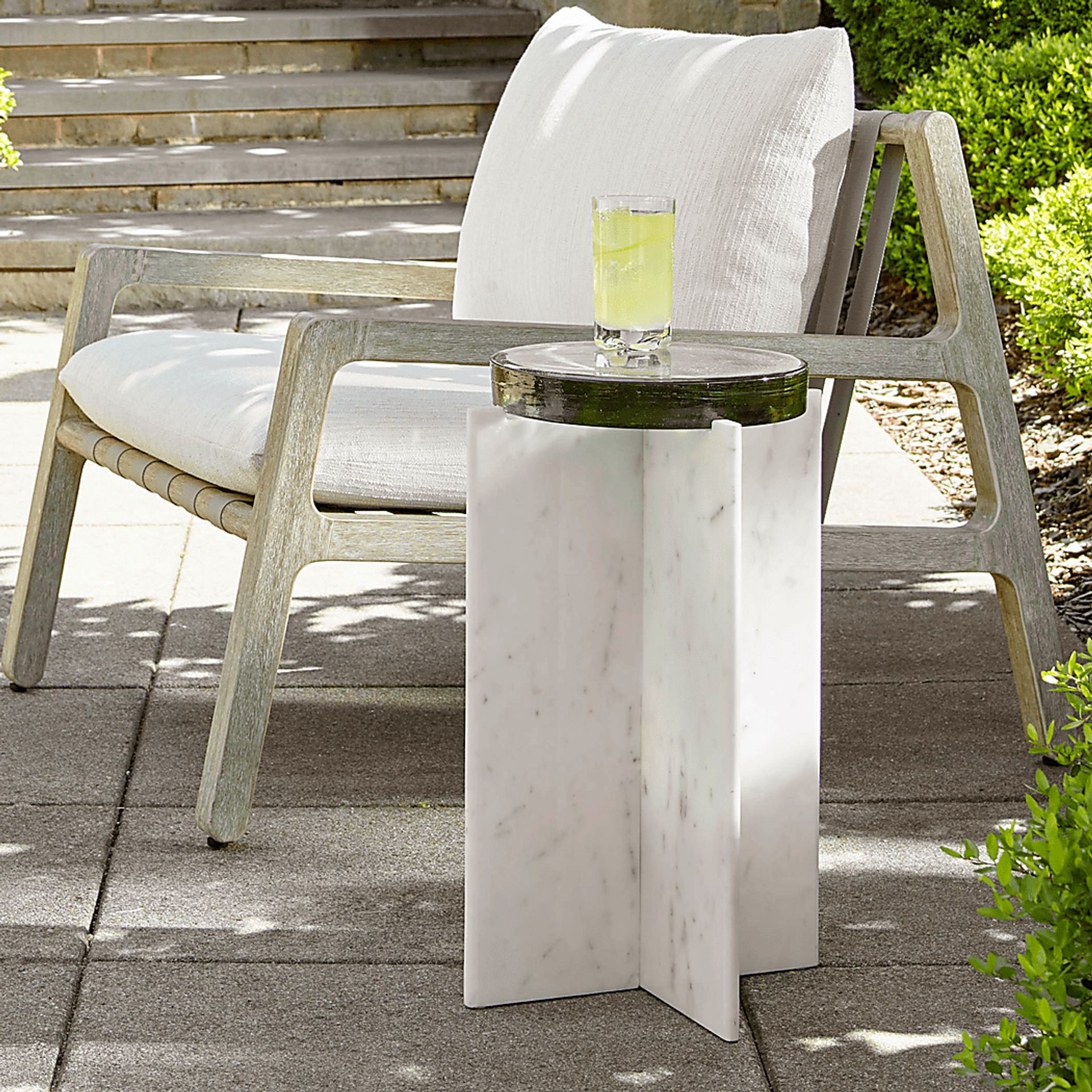 Ehesa White Outdoor End Table - Image 2
