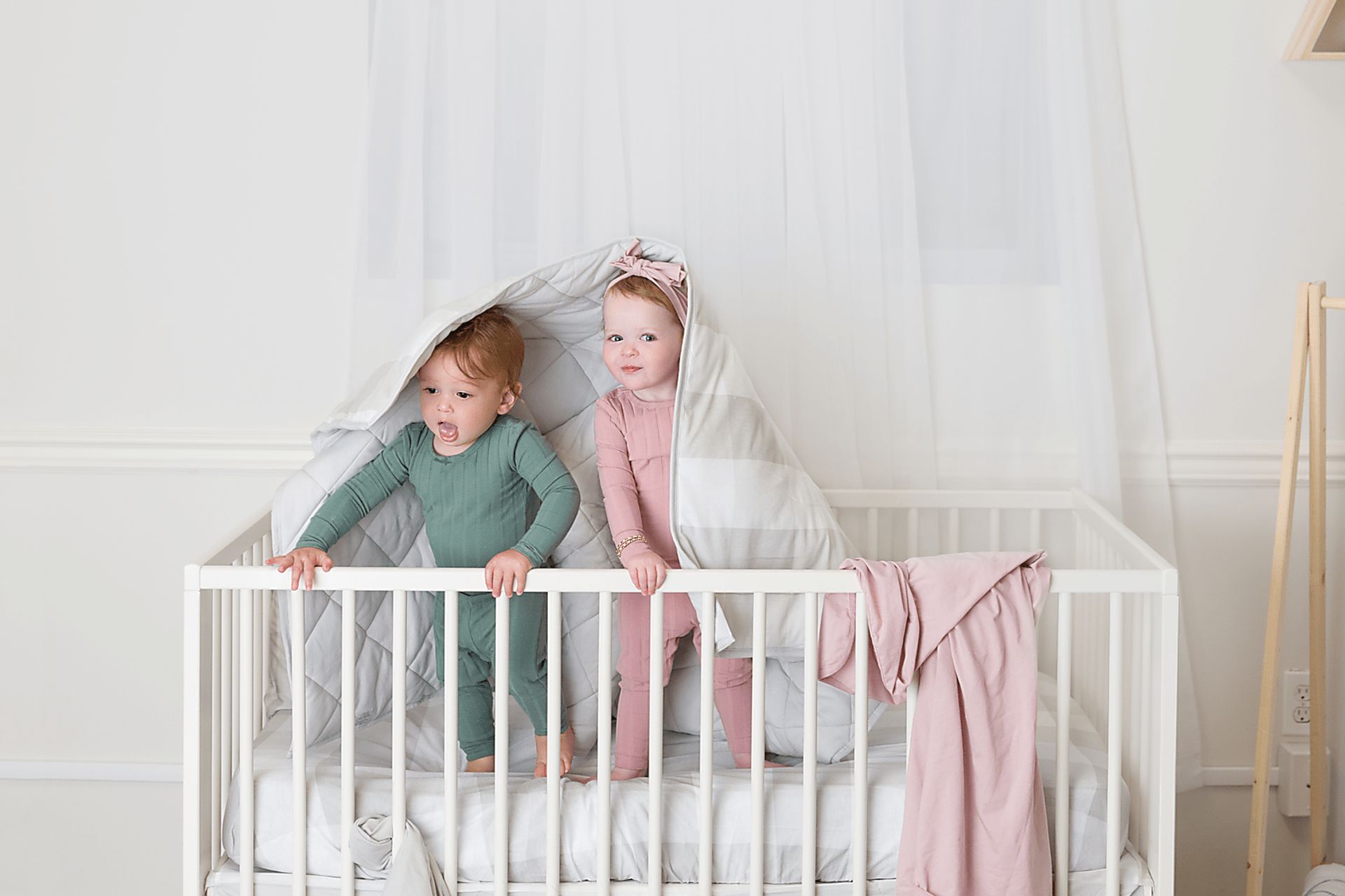 Elby Gray 3 Pc Baby Bedding Set - Image 6