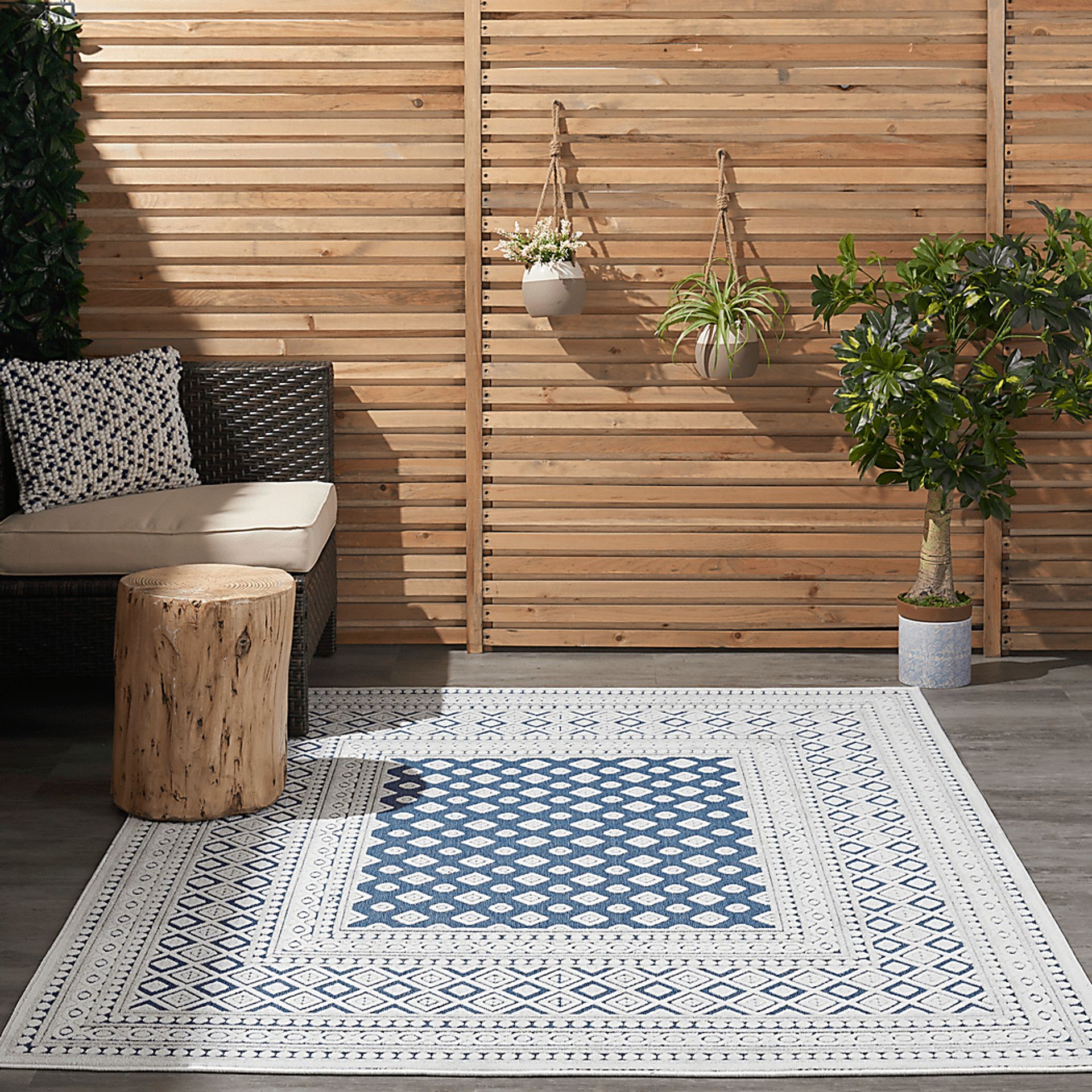 Elizardo Blue 5' x 7' Indoor/Outdoor Rug - Image 9