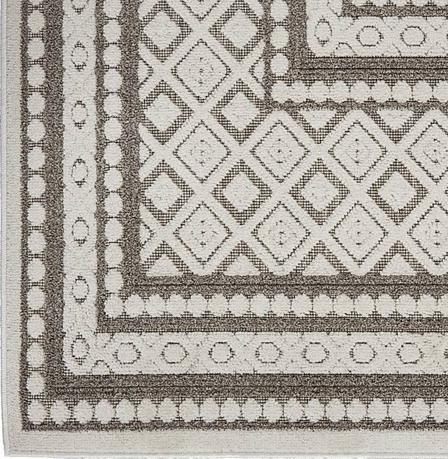 Elizardo Light Gray 5' x 7' Indoor/Outdoor Rug - Thumbnail - Image 3