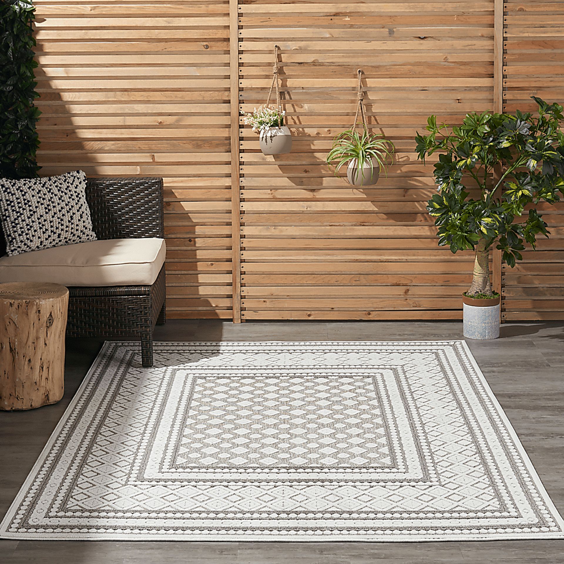 Elizardo Light Gray 5' x 7' Indoor/Outdoor Rug - Image 9