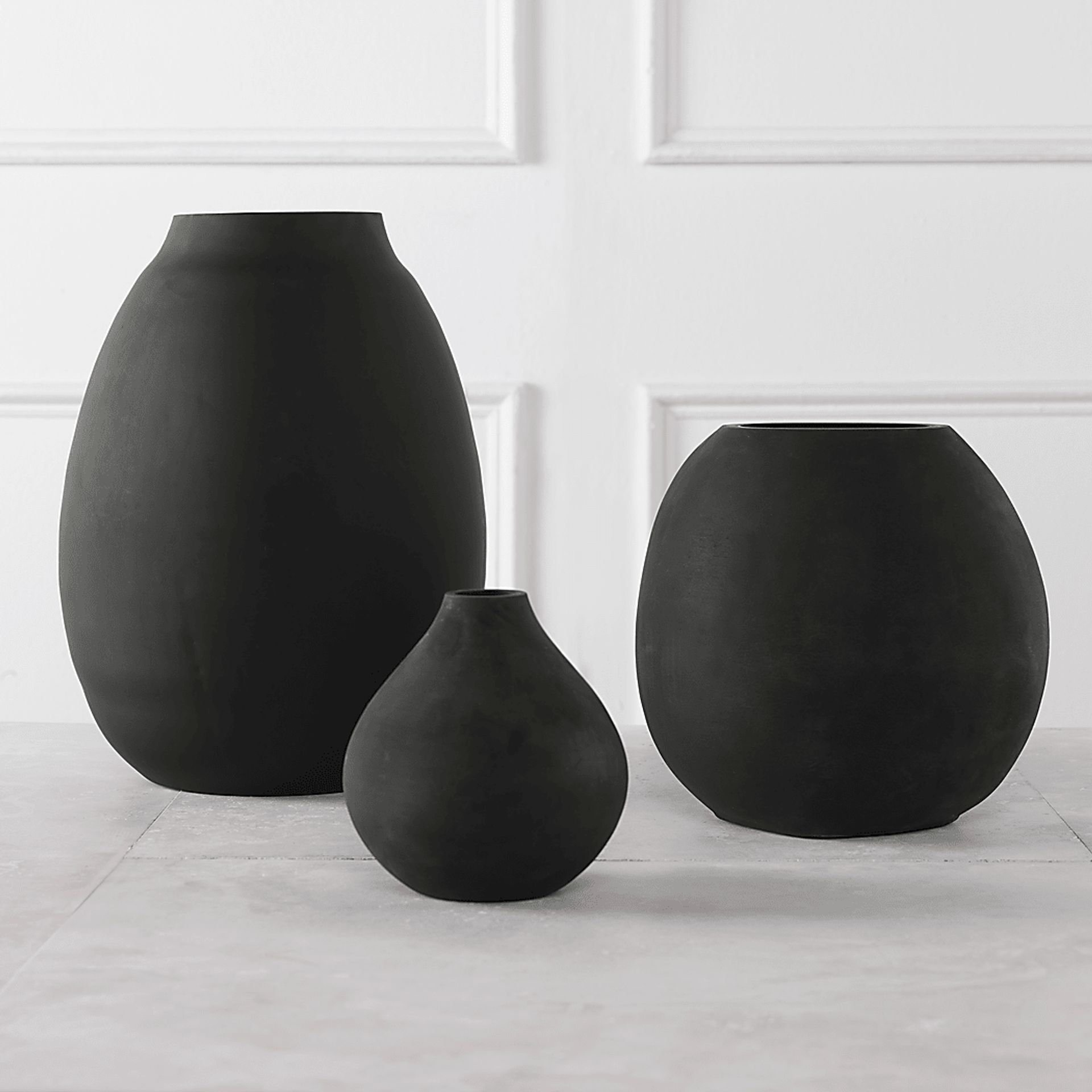 Eljin Black Vase, Set of 3 - Image 2