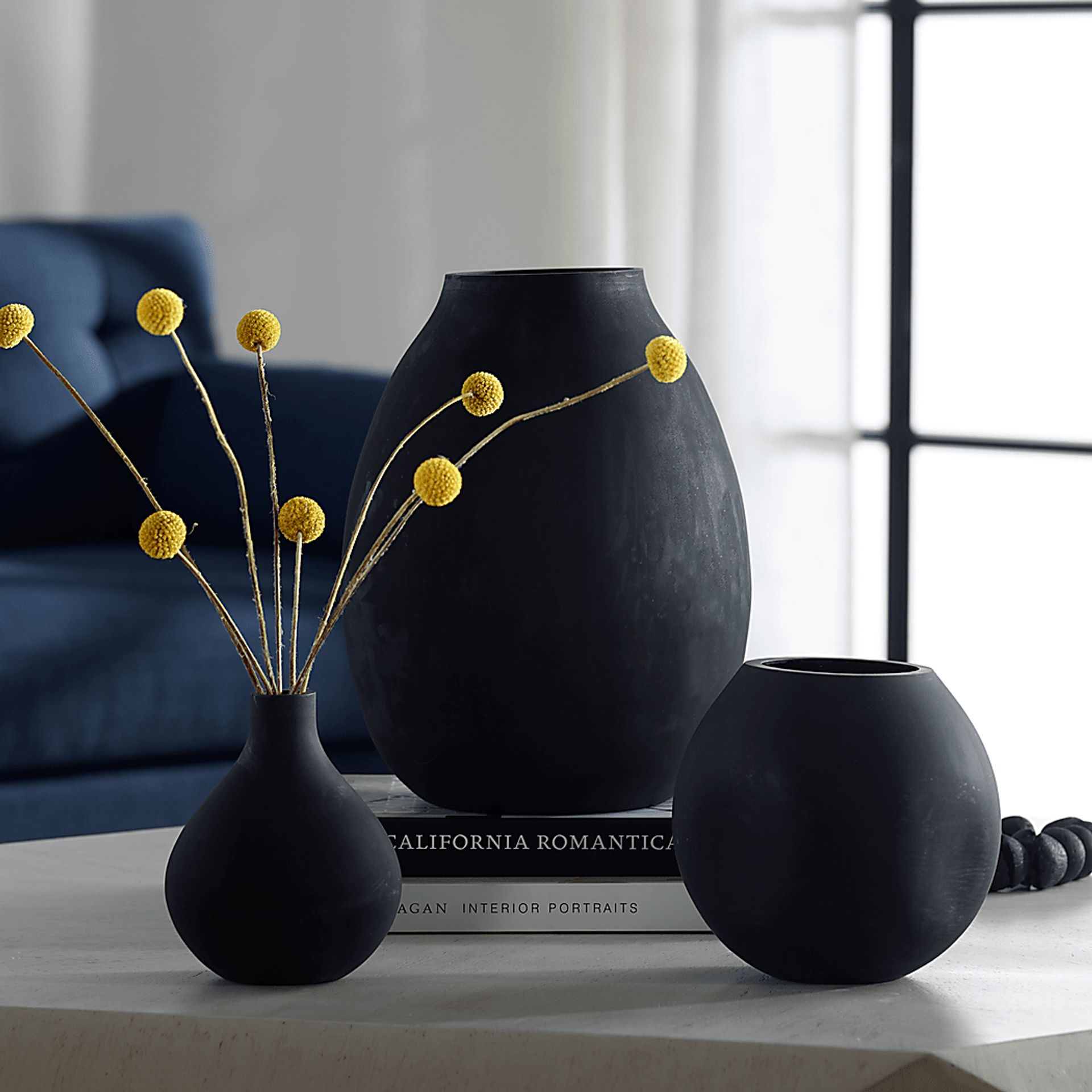 Eljin Black Vase, Set of 3 - Image 3