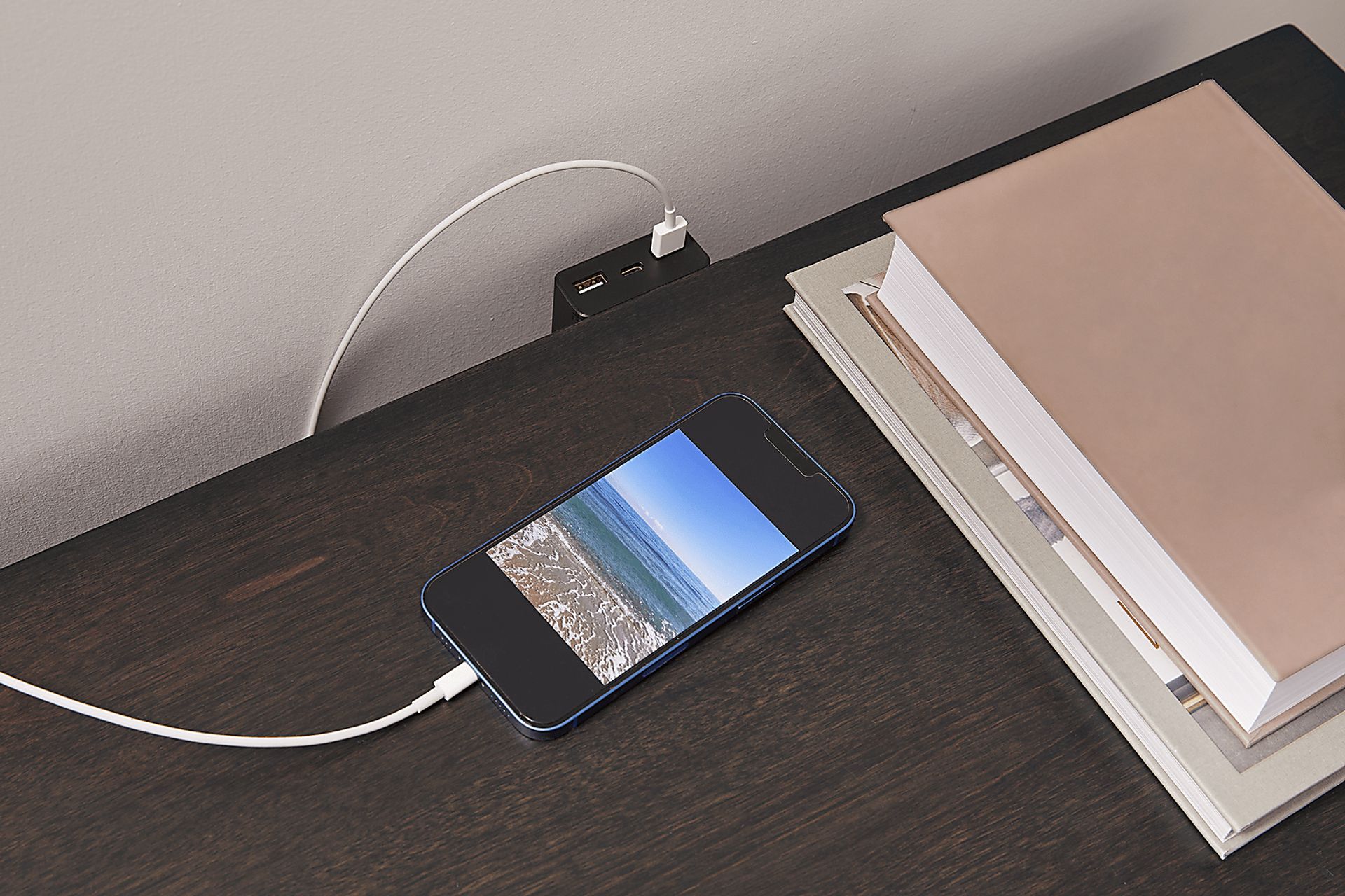 Elko Falls White Nightstand - Image 4