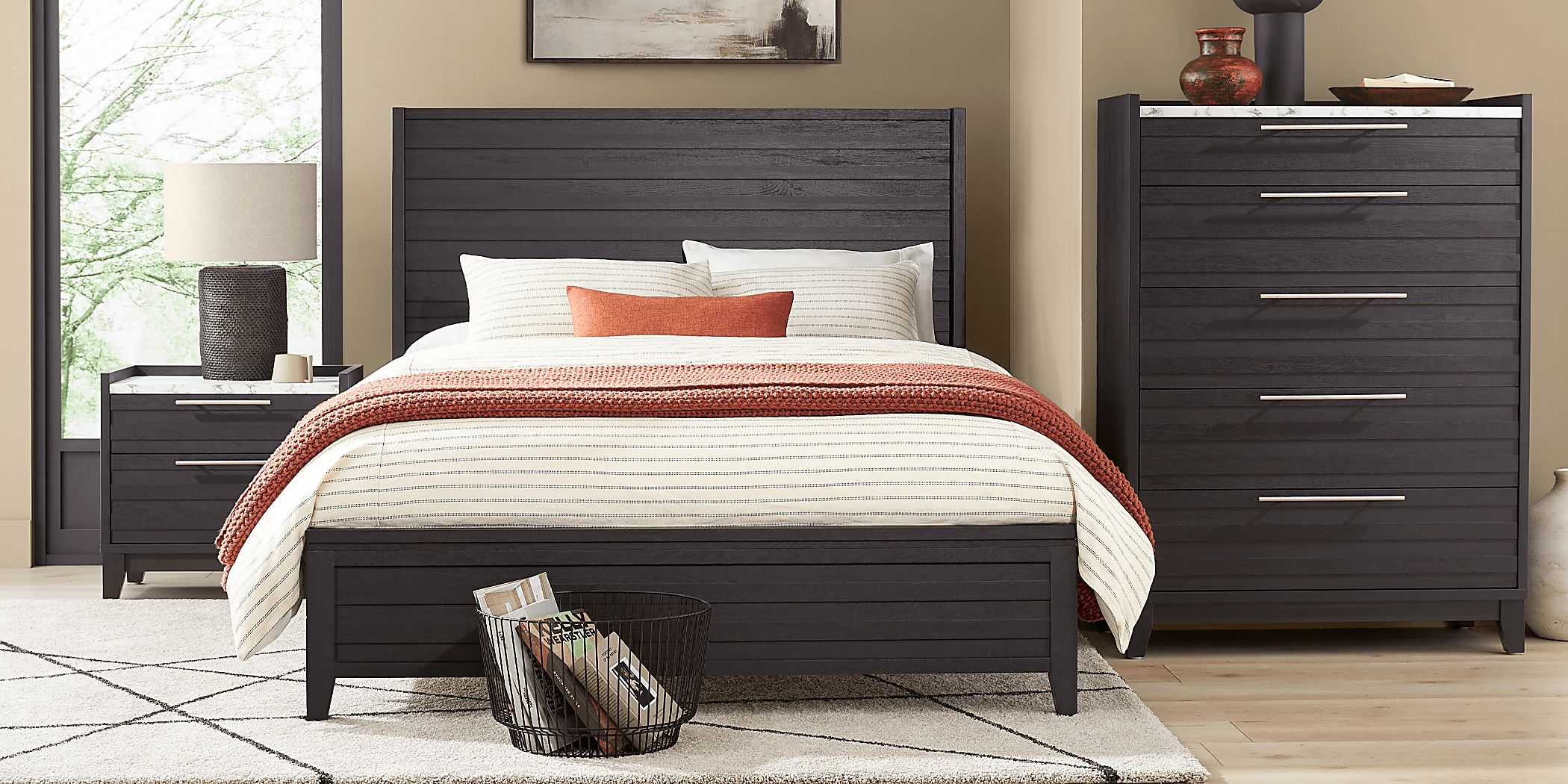 https://assets.roomstogo.com/product/ellenbrook-black-5-pc-queen-panel-bedroom_3256052P_image-room?cache-id=c253927725a05eef5add2f07872203e3