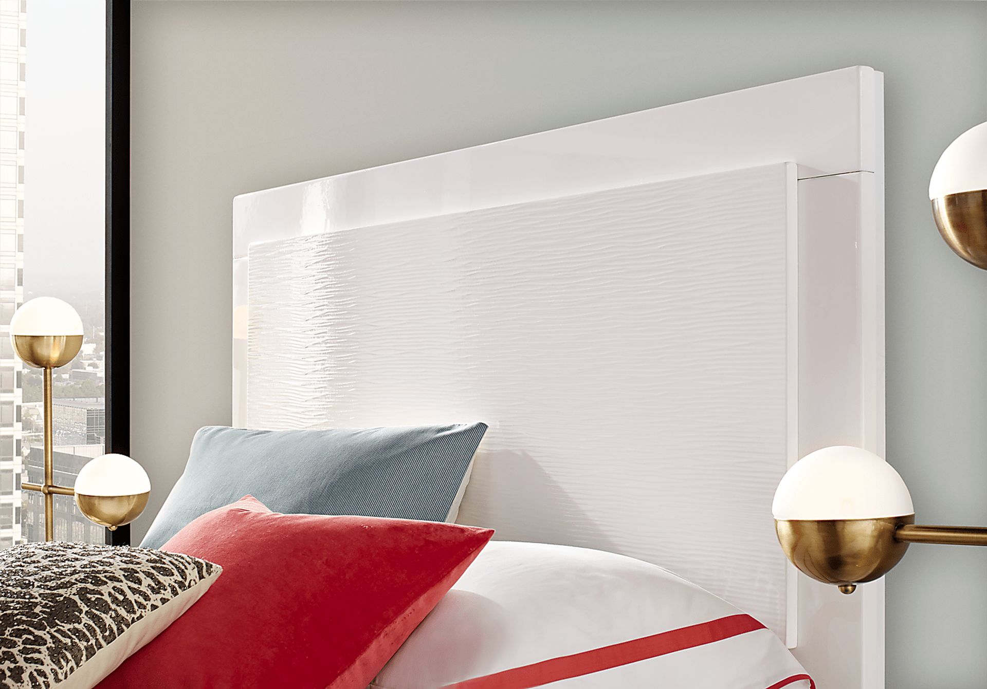 Ellery Way White 7 Pc Queen Panel Bedroom - Image 3
