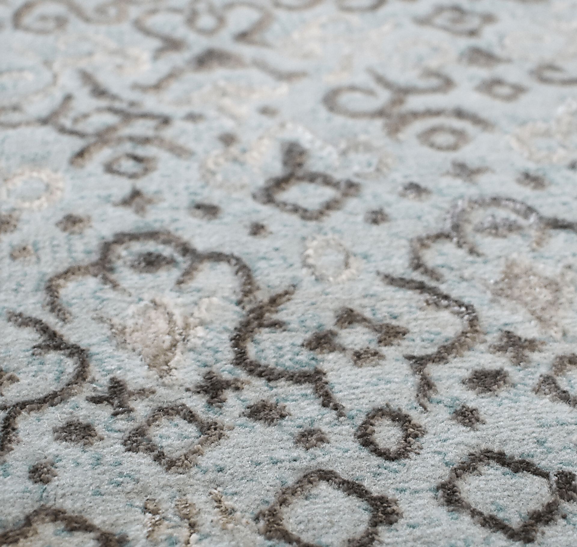 CosmoLiving By Cosmopolitan Ellyse Light Blue 5' x 7' Rug - Image 3
