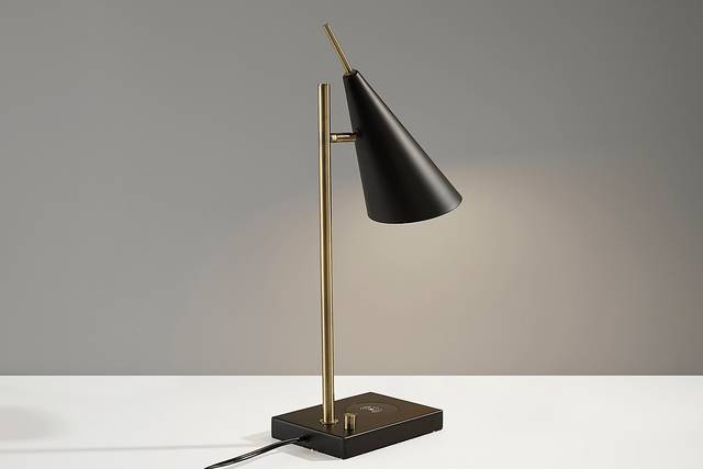 Elm Way Brass Lamp - Thumbnail - Image 3